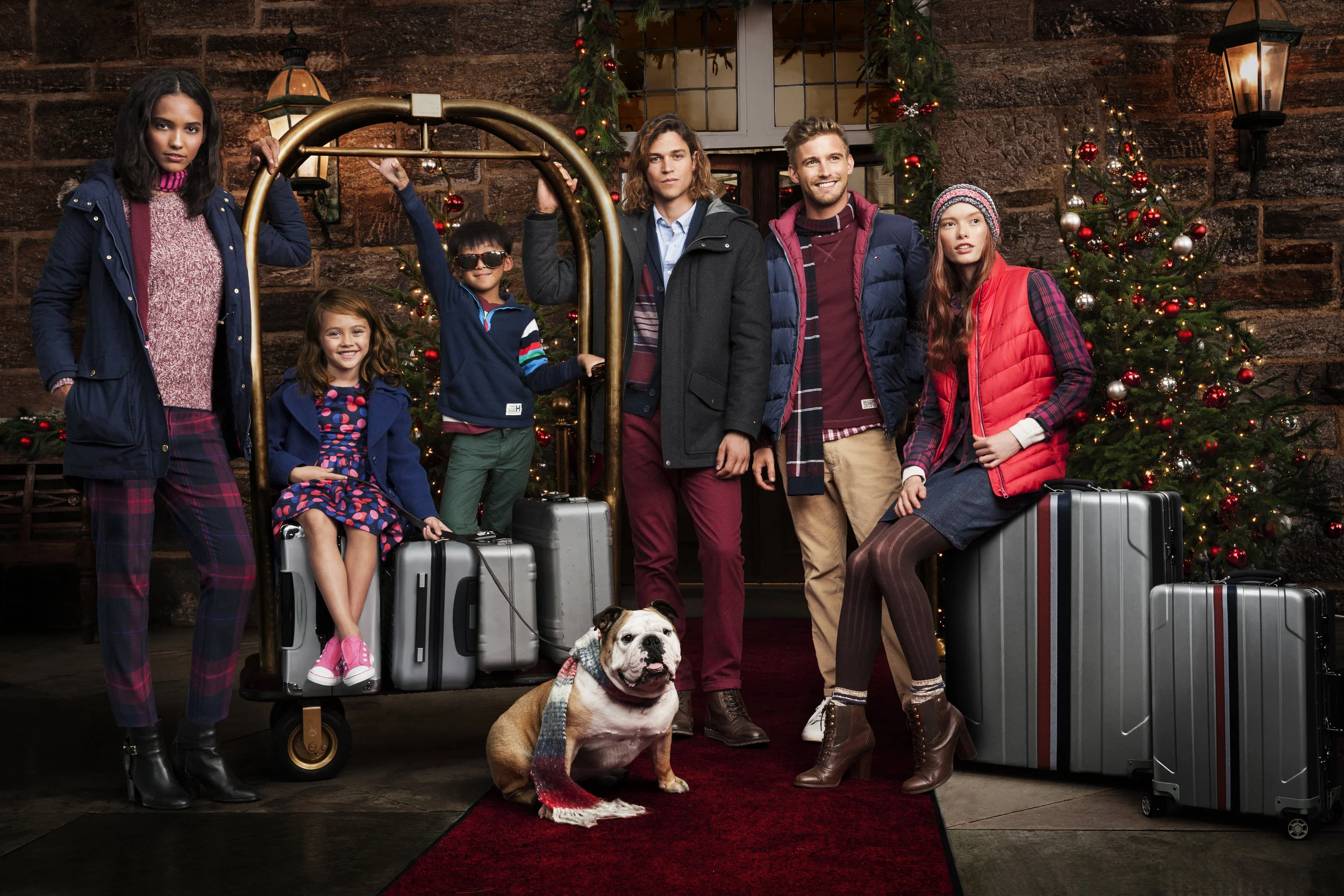 12-58034_H1_CS HOL15 FAMILY 3-023-5after.jpg