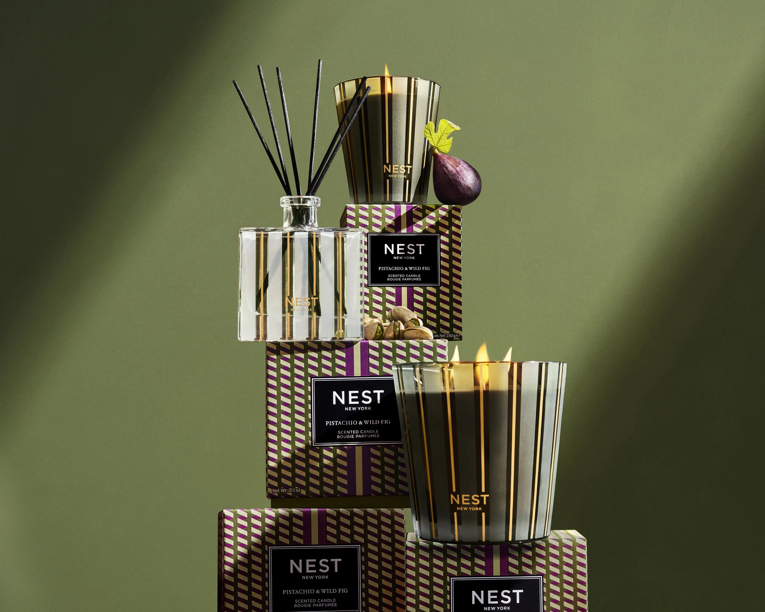 121_NEST_FALL24_PWF_CLASSIC_3WICK_REED_BOX_0982_Plate-ret4NestNY_fall_candles_fragrance_2024_campaign_retouching_crop.jpg