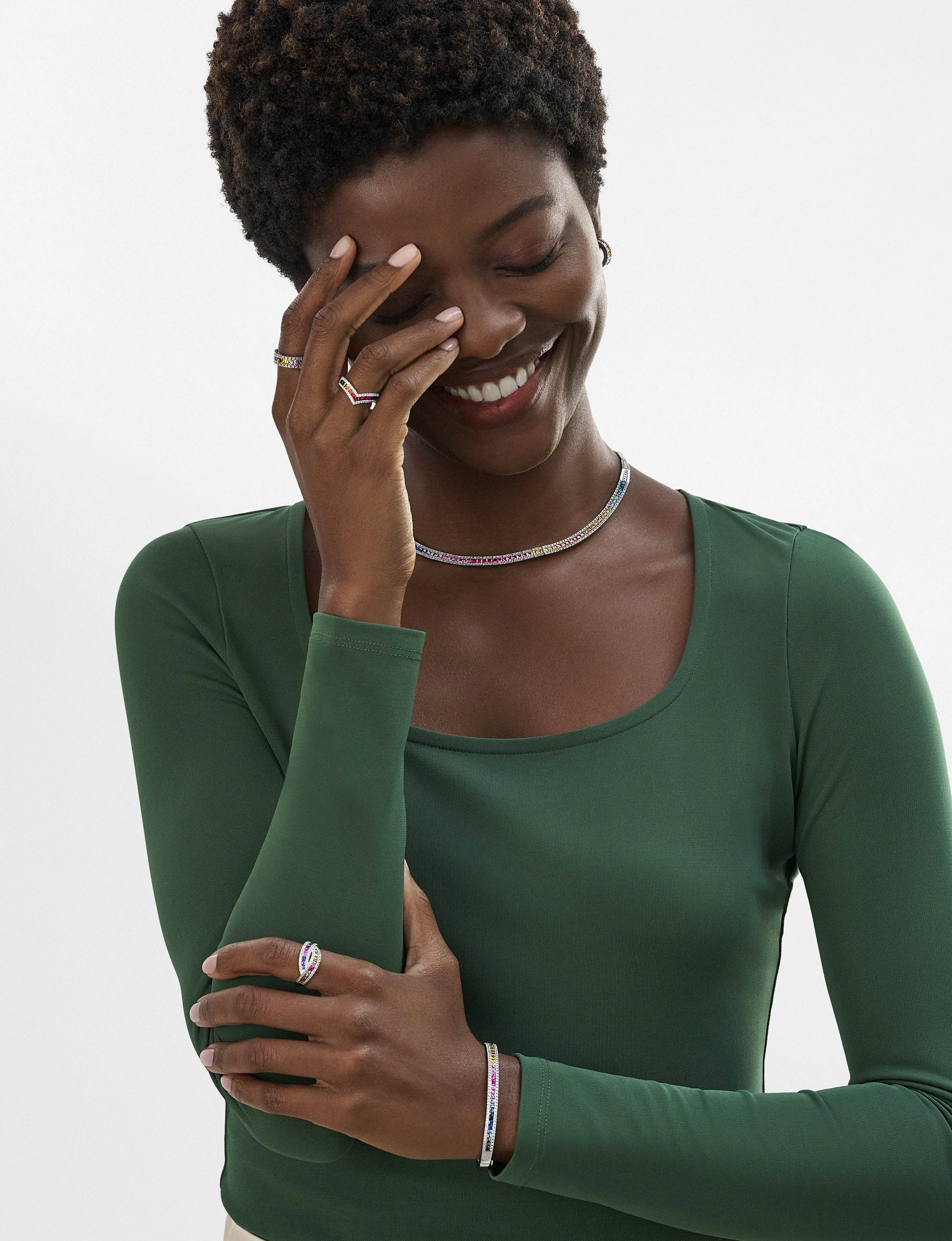 S1_Watercolor_White_Gold_156-FINAL NEW BG copy_jewelry retouching_nyc_2024.jpg