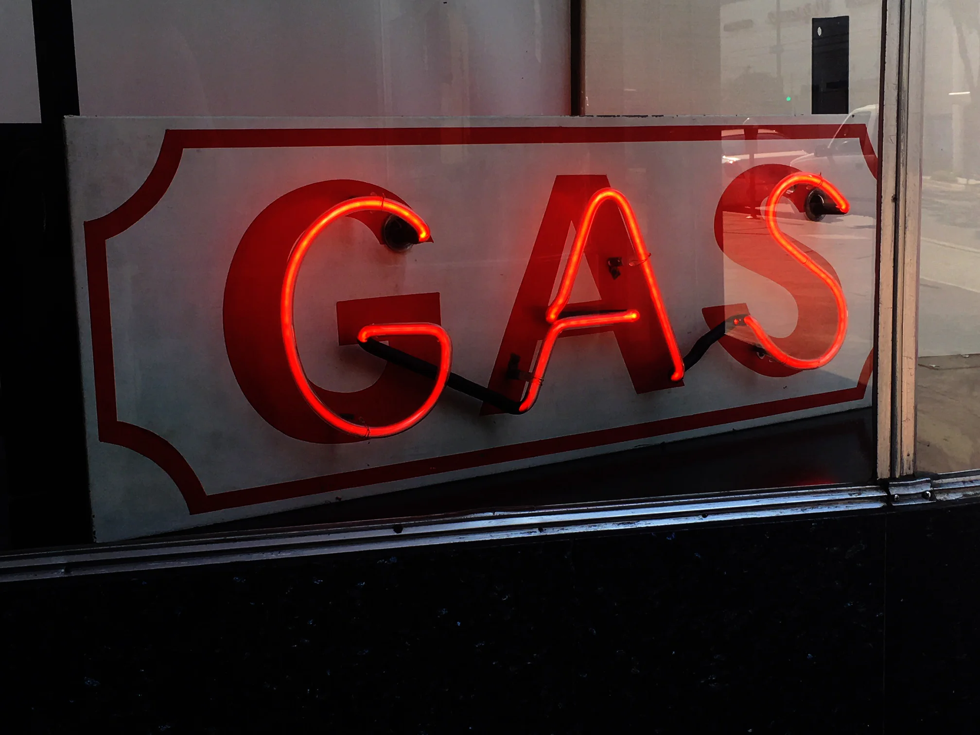 Gas