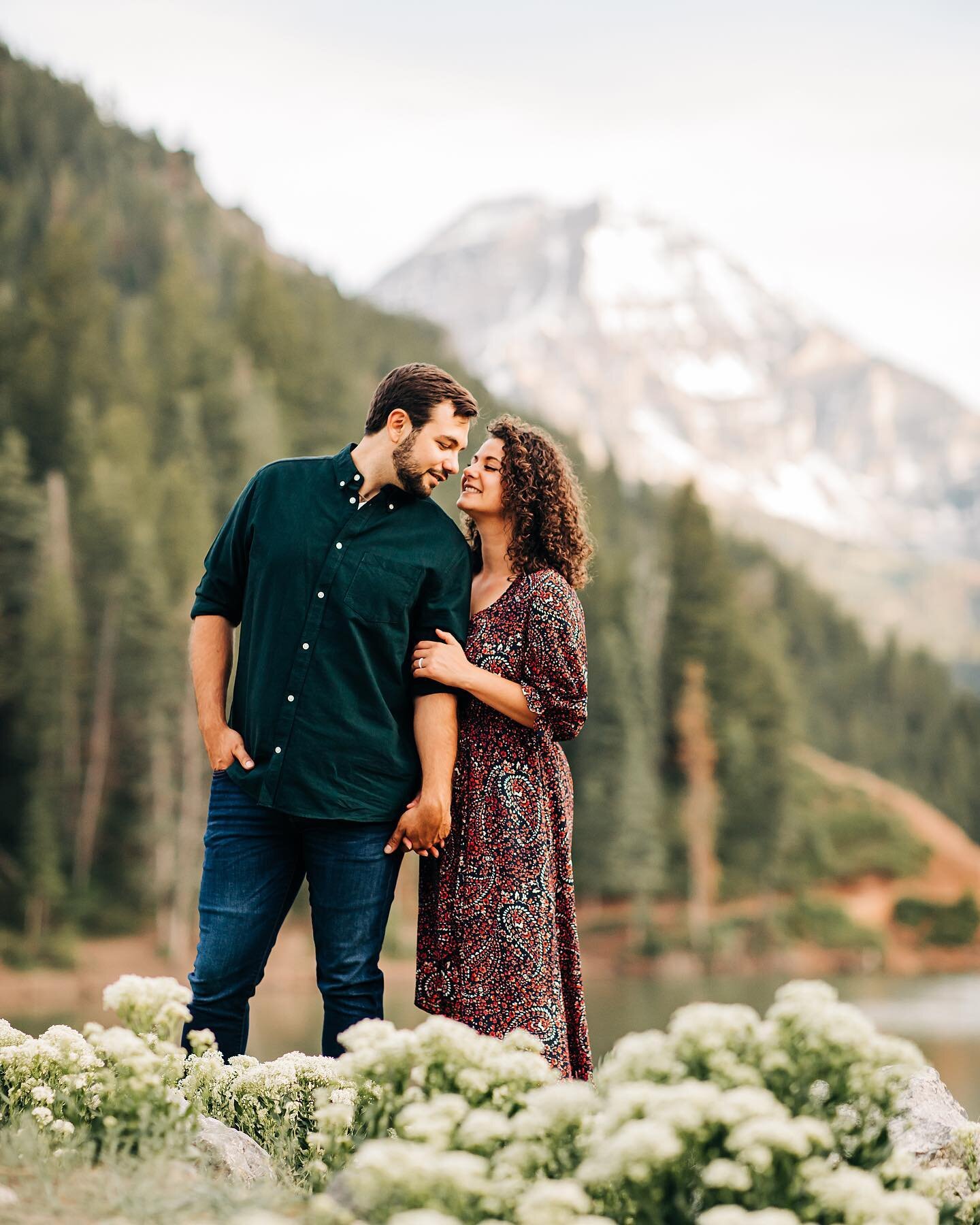 I know we need rain desperately, but these warm nights in the mountains are magical and I love them so much. 🤩
.
.
.
.
.
.
#utah #utahphotographer #utahphotography #utahwedding #utahweddingphotography #utahweddingphotographer #utahisrad #utahlove  #