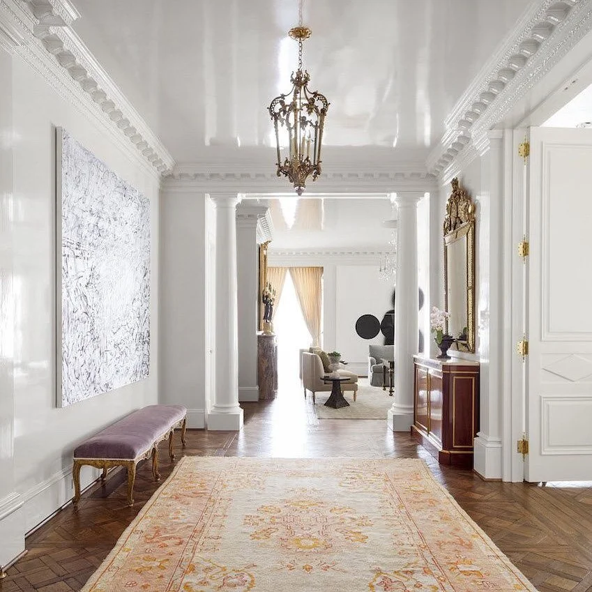 High gloss paint for the win in this foyer! | Photo: google images
+
+
+
+
#interiordesign #pdxdesign #portlandinteriordesign #interiordesigninspiration #designinspo #roocroftdesignstudio #portlanddesign #designlife #designers #design #interiors #res