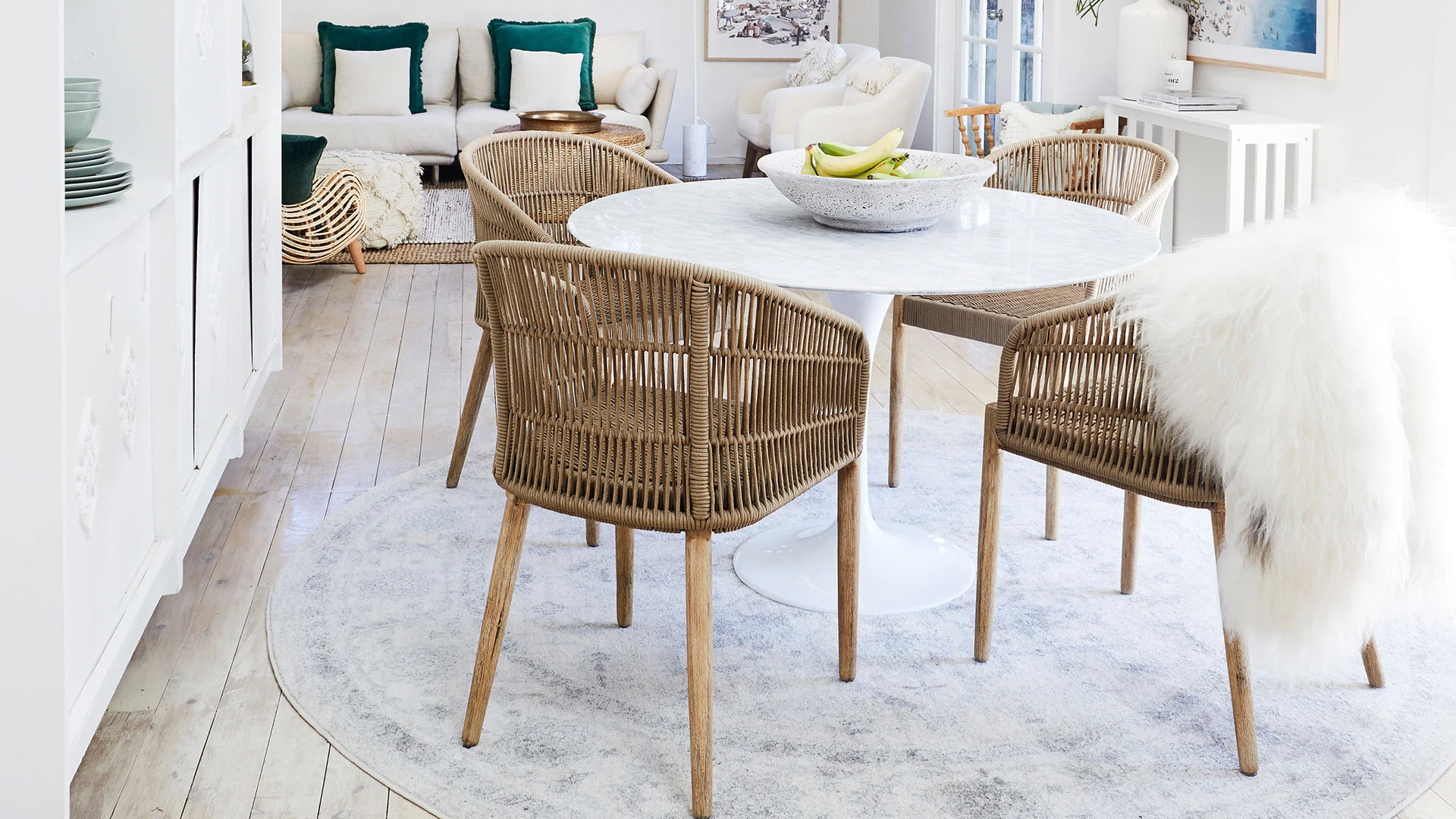 HOW TO CREATE THE IDEAL DINING SPACE