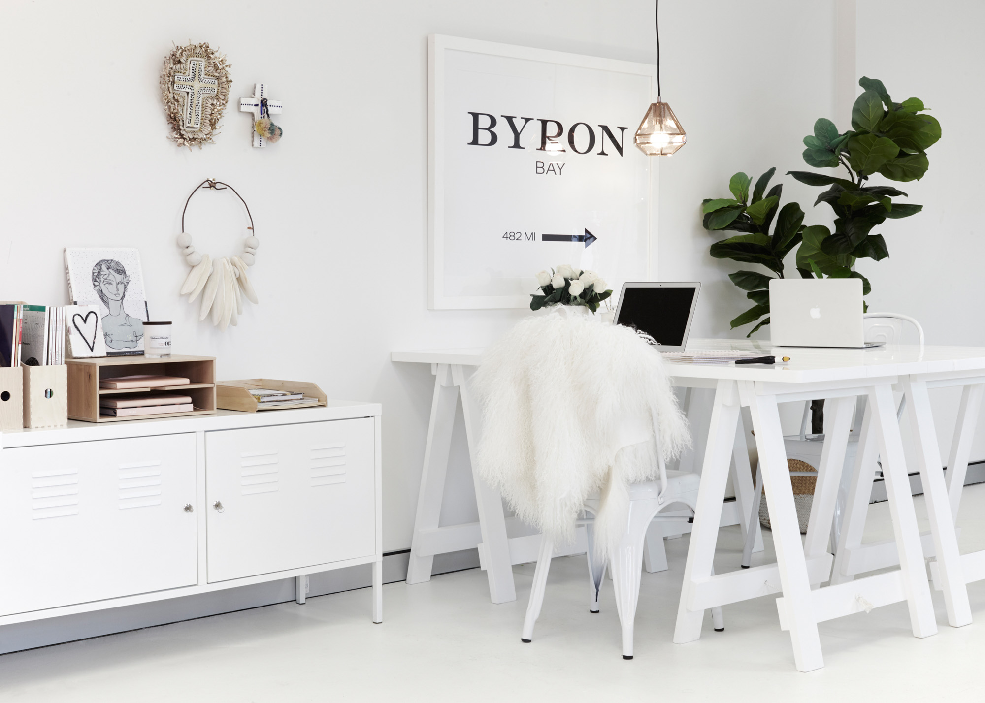 DESK - FREEDOM CUTTLEFISH WALL HANGING - HAMPTONS AT HOME CABINET - IKEA