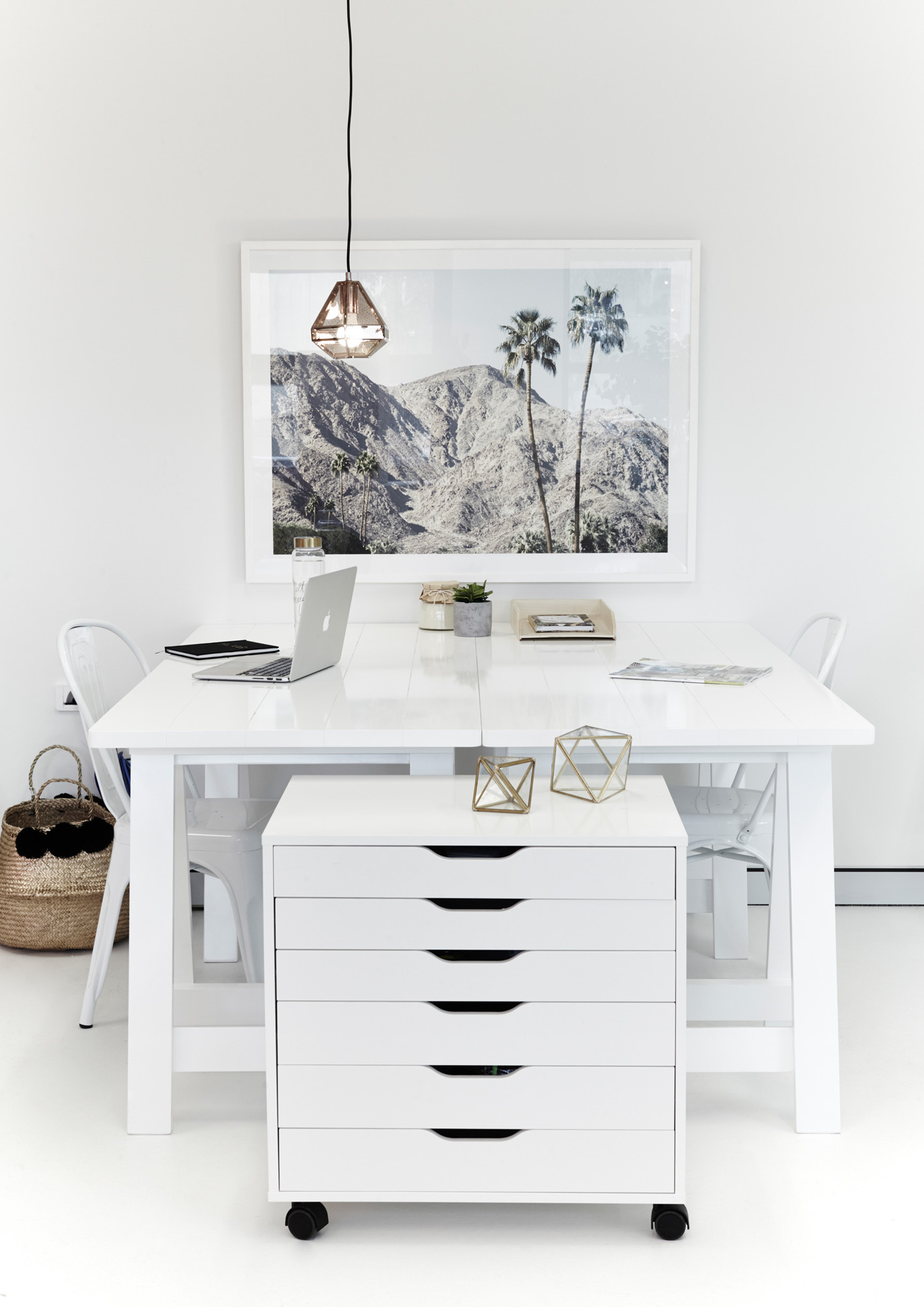 ARTWORK - OZ DESIGN FURNITURE DESK - FREEDOM