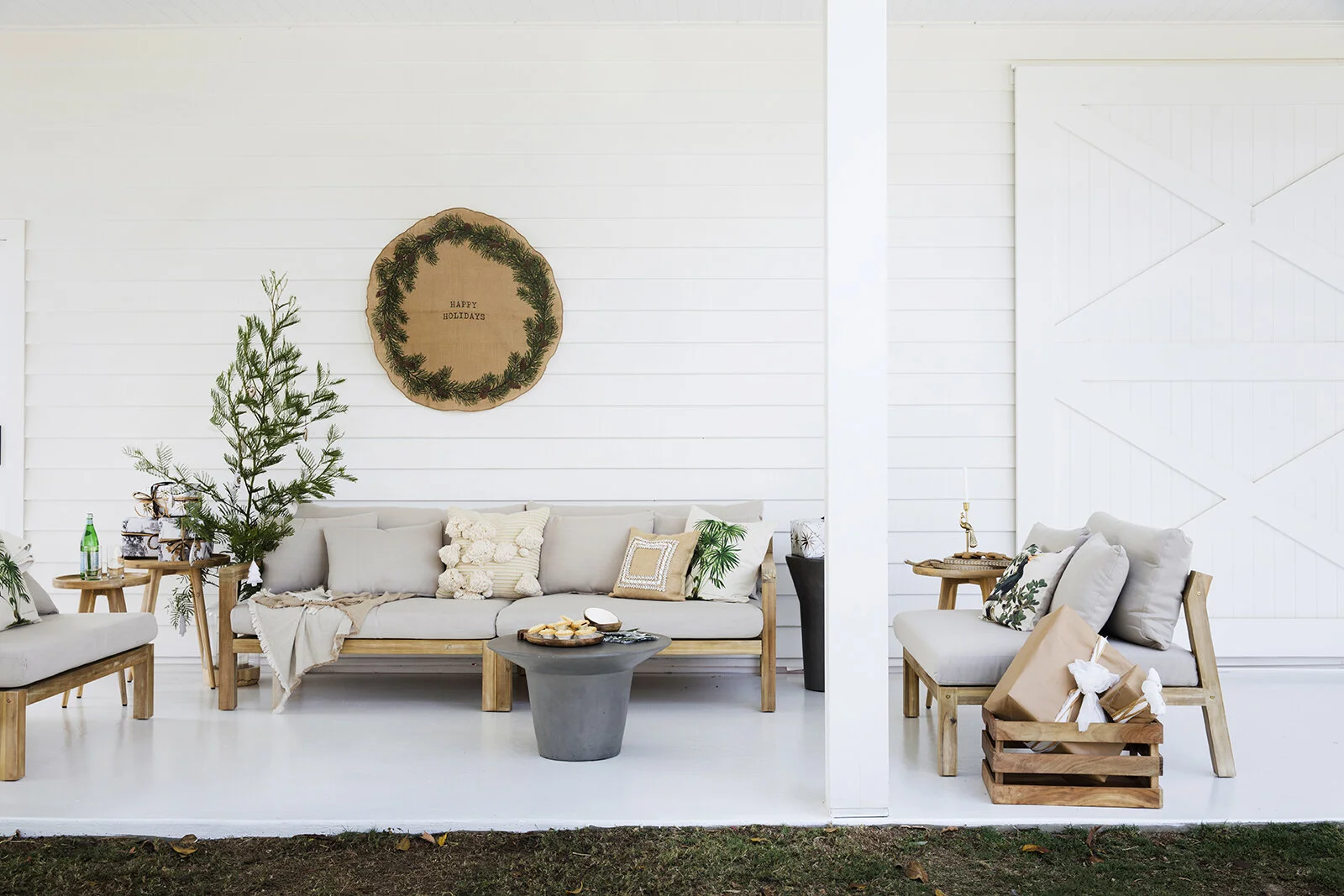 GET THE LOOK CHRISTMAS BARN