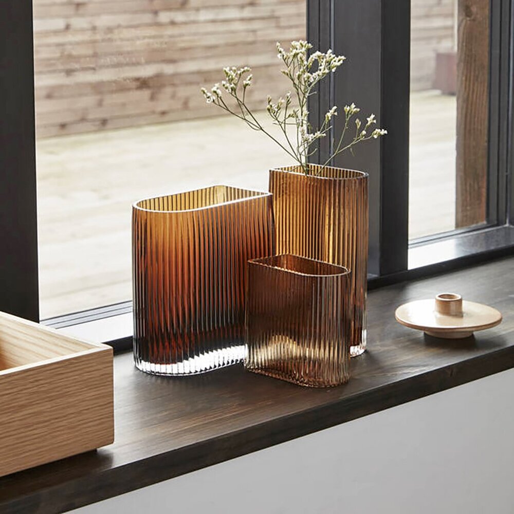 NIKAU STORE RIBBED AMBER VASES