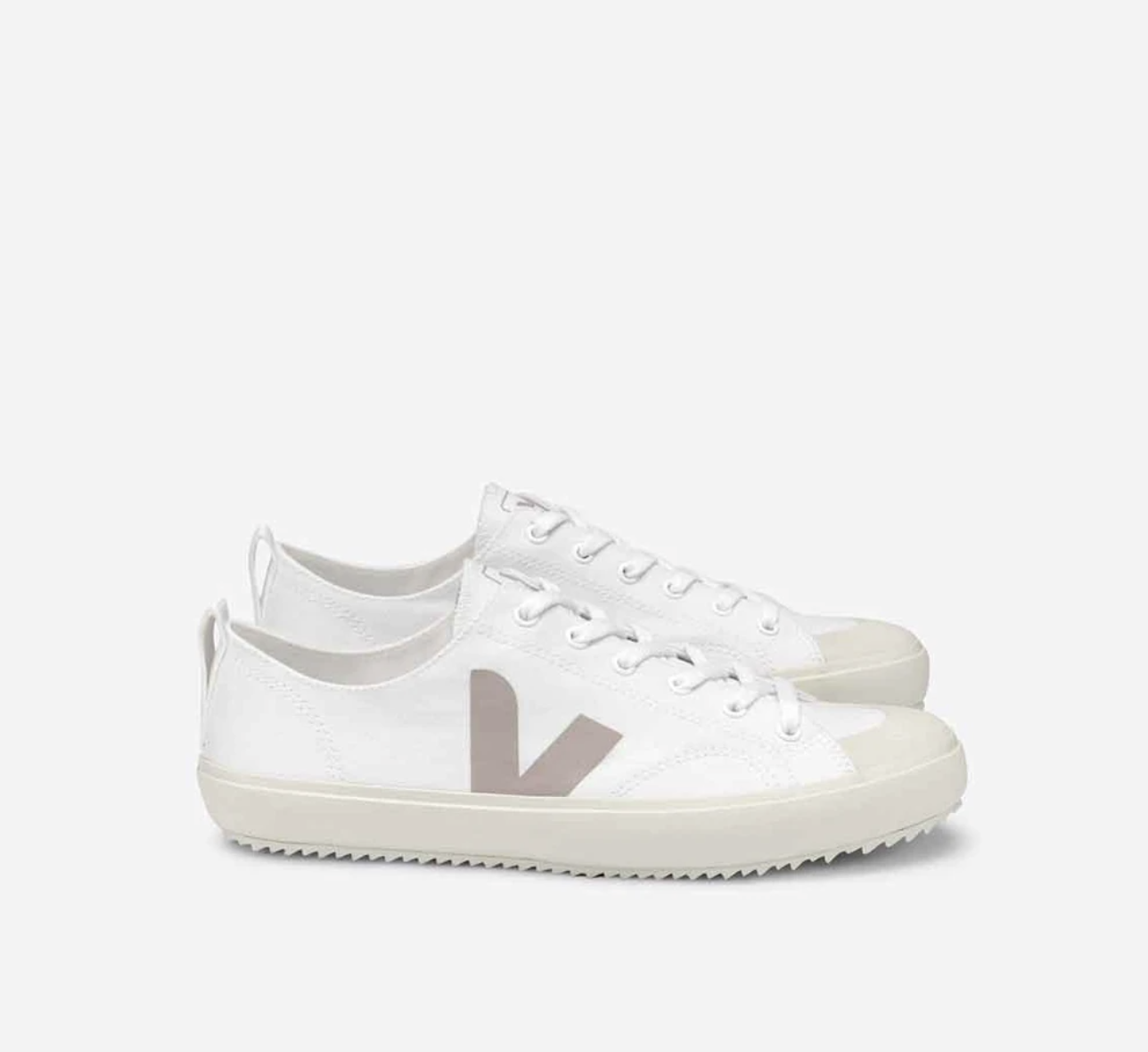 VEJA NOVA CANVAS SNEAKERS