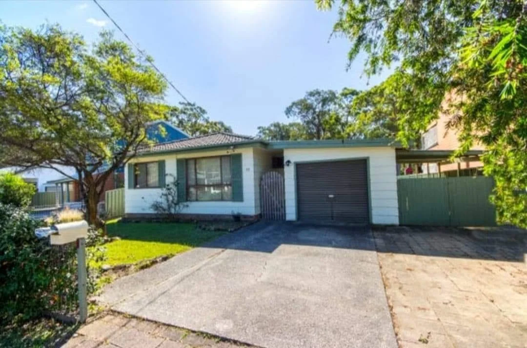 HELP! THE FRONT OF MY HOME IS A DISASTER!