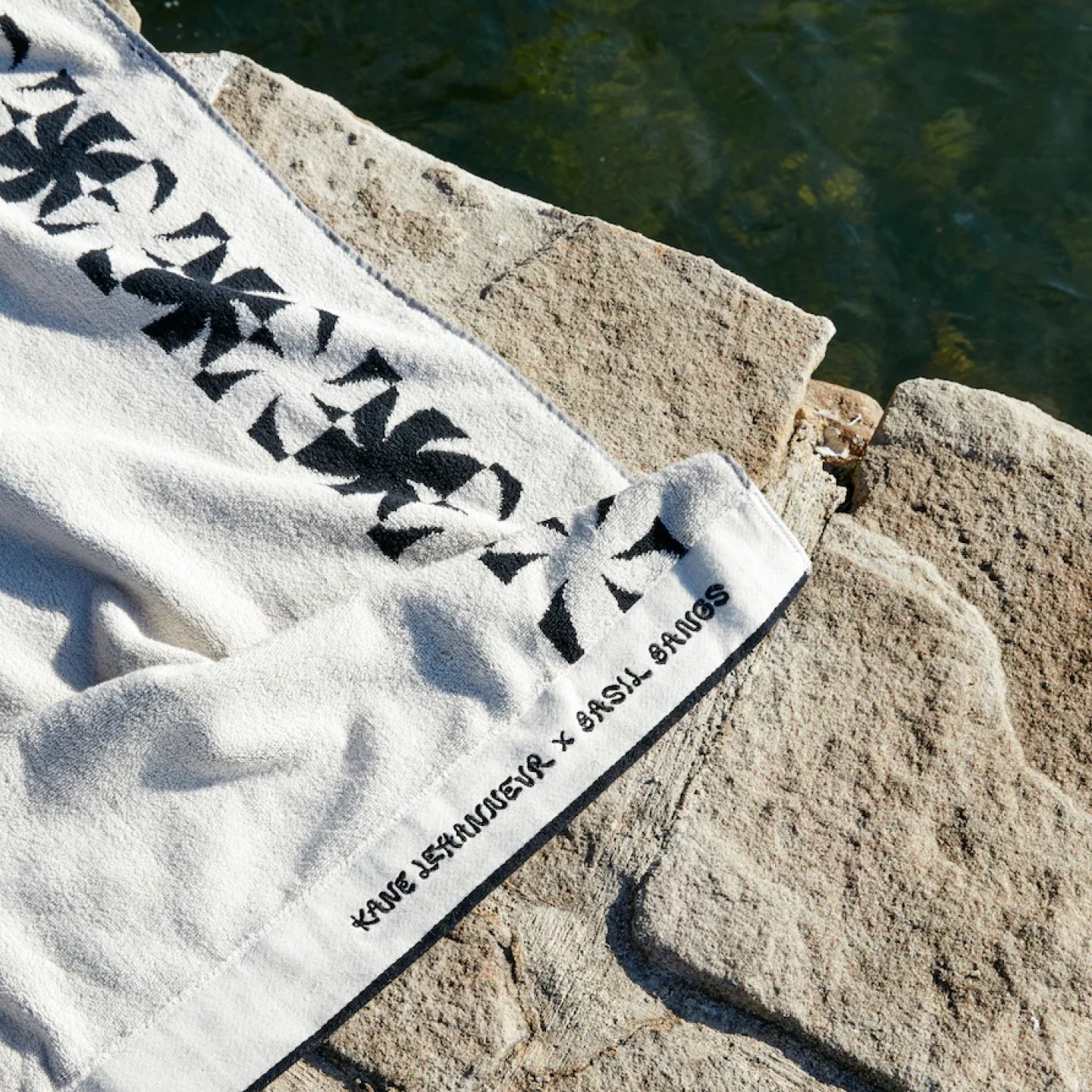 BASIL BANGS BEACH TOWEL