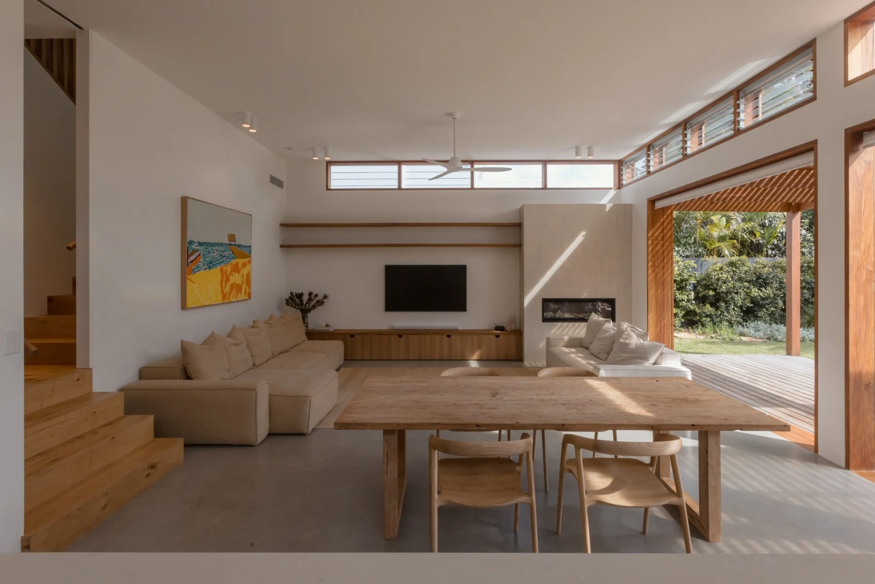 YOUR AIRBNB HOSTING CHECKLIST: HOW TO GET YOUR HOME GUEST-READY