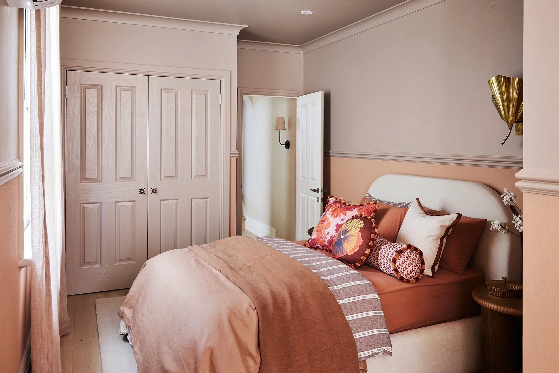 3 WAYS WE USED COLOUR TO CREATE (EVEN MORE) CHARACTER IN THIS APARTMENT RENO