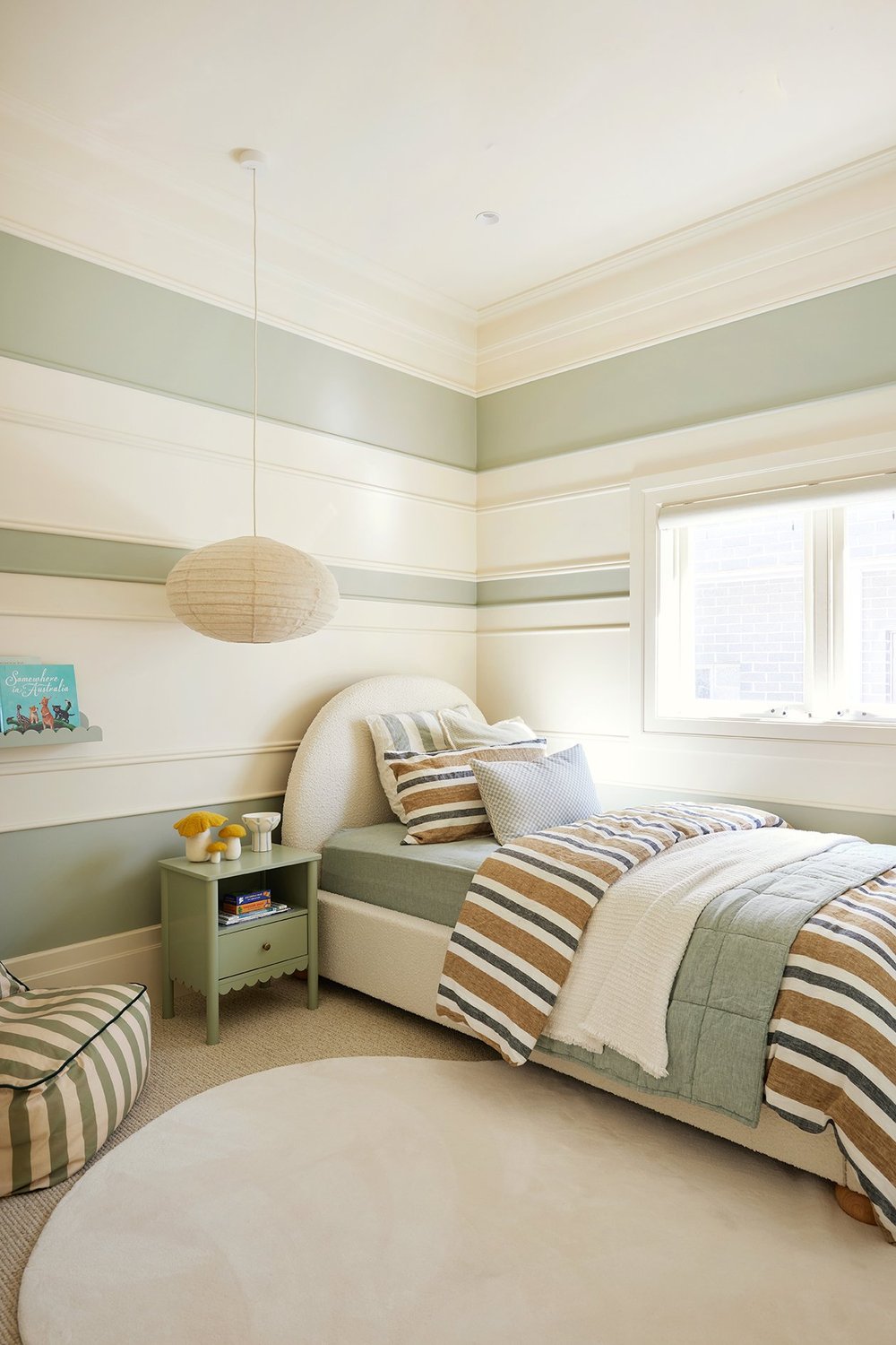 Striped walls bring the wow