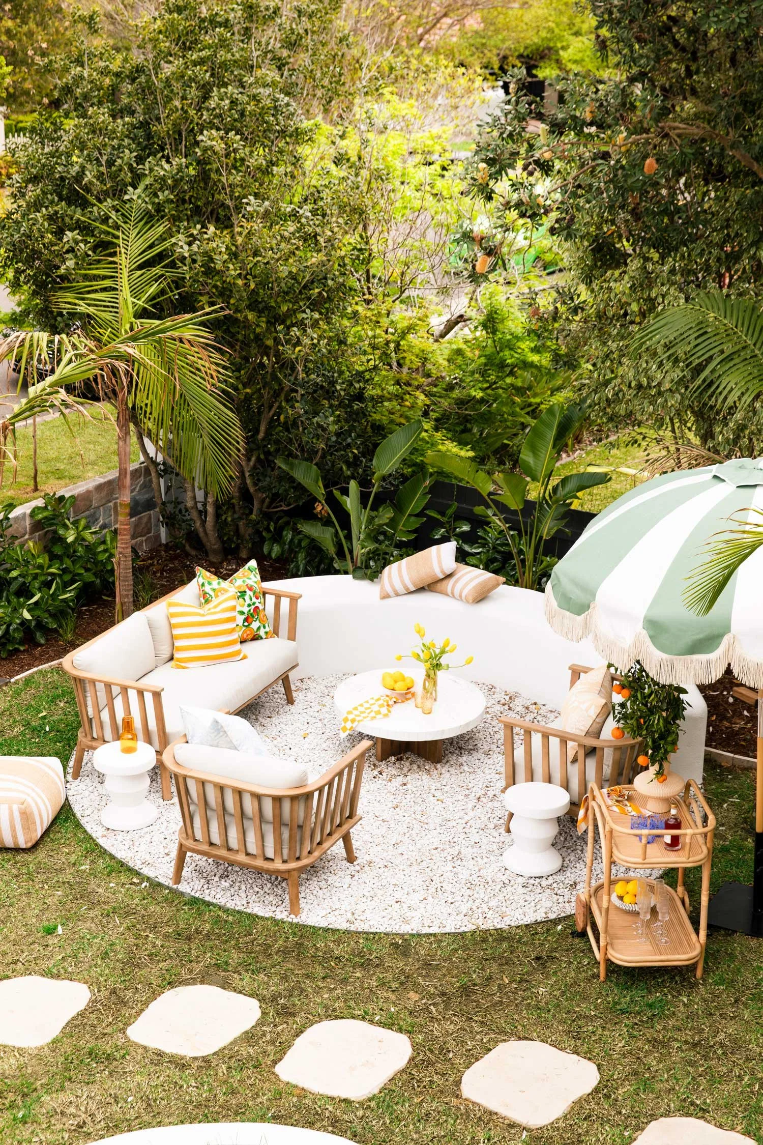 GET THE LOOK FRONT YARD CHRISTMAS 2021 — THREE BIRDS RENOVATIONS