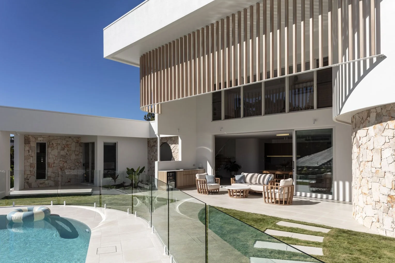 FROM RENO SCHOOL TO INDUSTRY AWARDS: 5 WOMEN WHO WON BIG 🏆✨