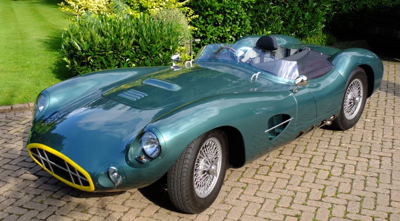 Aston 2.jpg