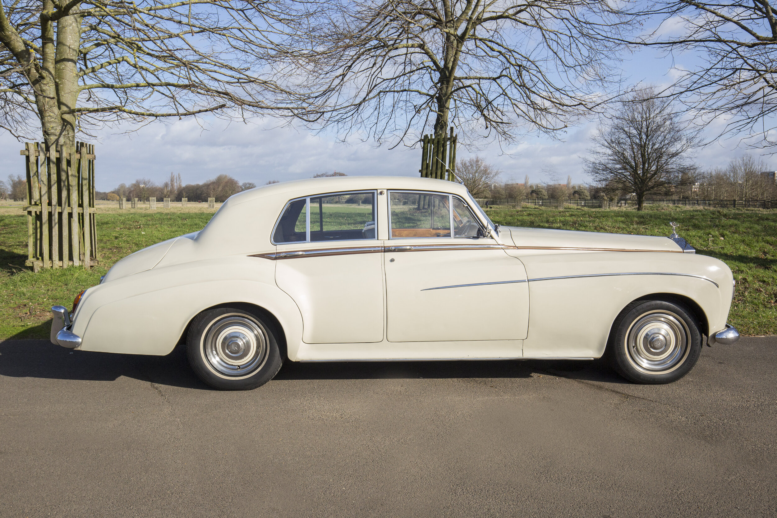 RollsRoyce Silver Shadow  Classic Car How To Guides and Articles   Classic Motoring Magazine