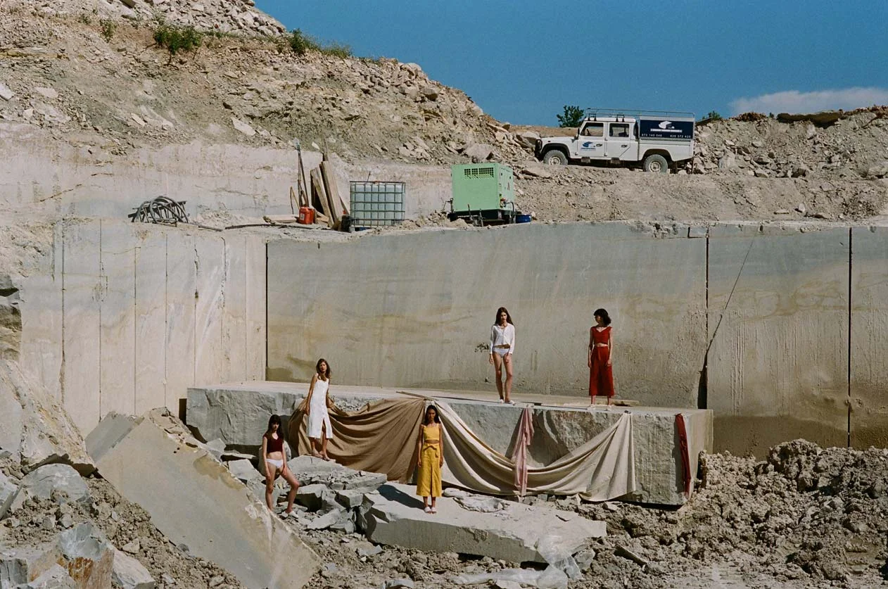 Copia-di-palomawool_linen_in_the_quarry.jpg