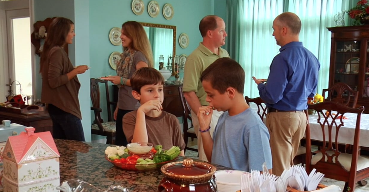 Mealtime Courtesies: Buffets and What Not to Do (LSV11-09S) 