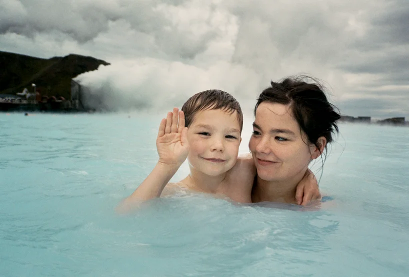 Björk portrait by Jürgen Teller at the Blue Lagoon. Still can't believe i was there! A magical experience (and they have a floating bar, so you can greet the sunsrise with a glass of prosecco if you so wish).