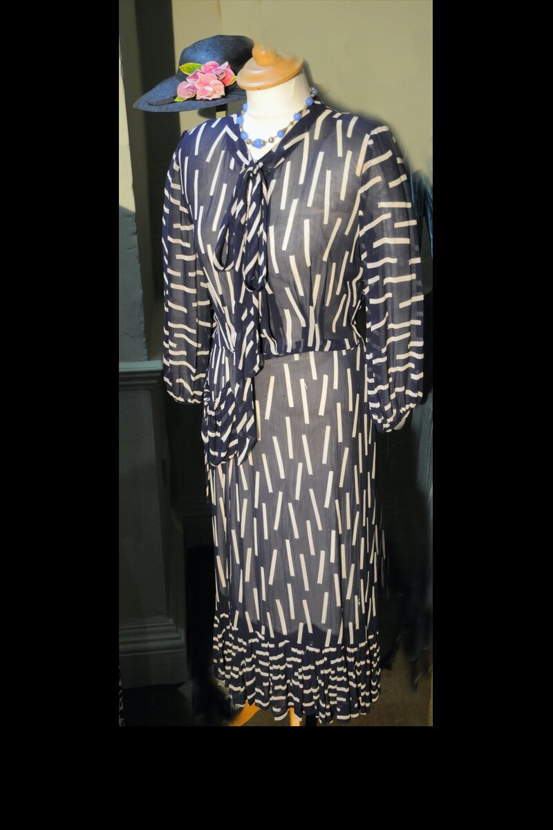 Late 1930s silk georgette dress