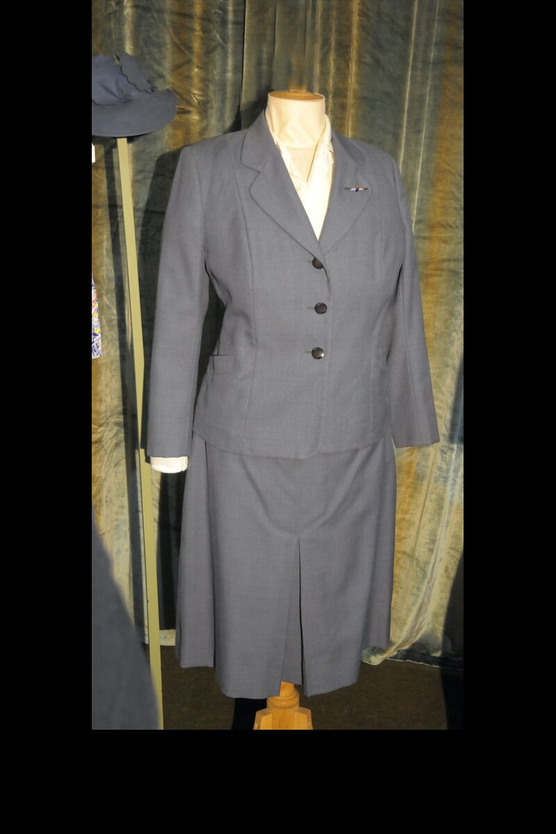c. 1945 worsted two-piece