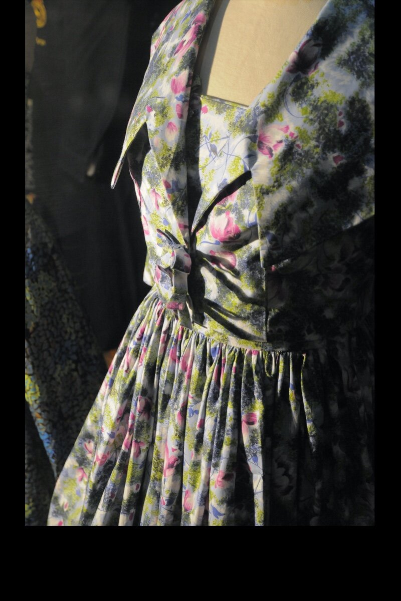 c. 1955 printed cotton poplin summer dress and jacket (detail)