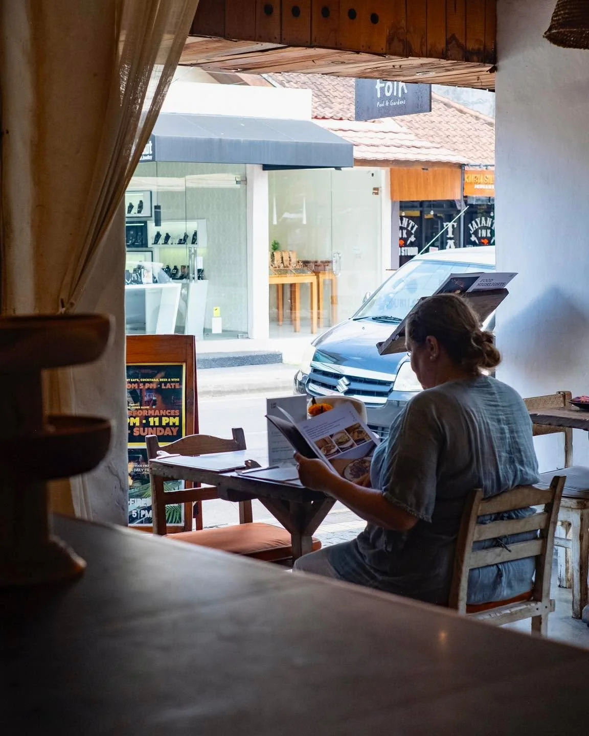 Pages of flavor, plates of tradition&mdash;Indonesia served fresh at your table. Each bite a chapter, each dish a journey through the islands.

&mdash;
𝐨𝐩𝐞𝐧 𝐝𝐚𝐢𝐥𝐲 𝟏𝟮 𝗽𝐦 𝐭𝐨 𝟏𝟎 𝐩𝐦

𝗥𝗘𝗦𝗘𝗥𝗩𝗔𝗧𝗜𝗢𝗡
Online: 𝐰𝐰𝐰.𝐥𝐢𝐚𝐩𝐥𝐢𝐚