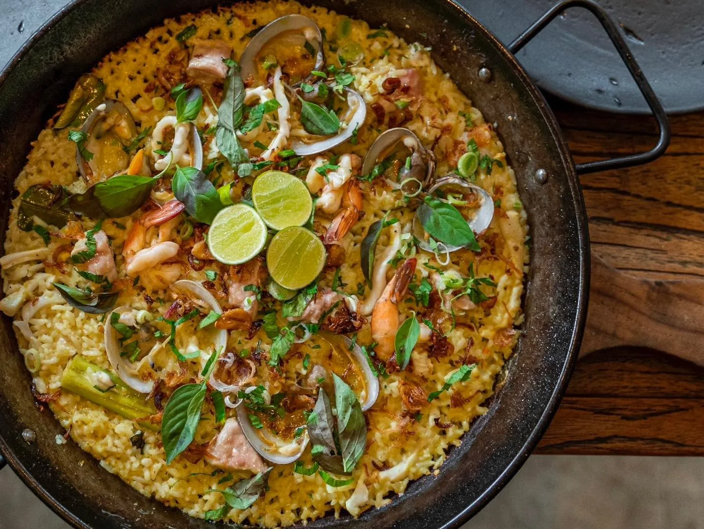 From the Spanish coast to the Indonesian isles &mdash; a fiery fusion you just can&rsquo;t resist. Grab your fork, squeeze that lime, and let&rsquo;s feast island-style! 

&mdash;
𝐨𝐩𝐞𝐧 𝐝𝐚𝐢𝐥𝐲 𝟏𝟮 𝗽𝐦 𝐭𝐨 𝟏𝟎 𝐩𝐦

𝗥𝗘𝗦𝗘𝗥𝗩𝗔𝗧𝗜𝗢𝗡
O