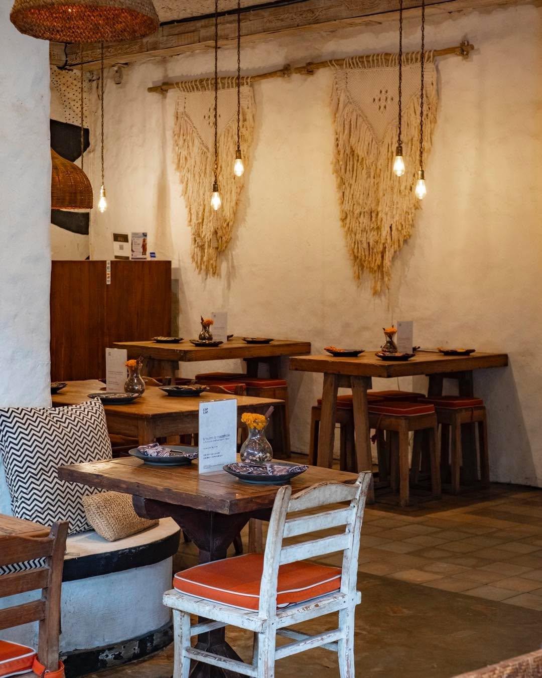 Spice lovers, flavor hunters &mdash; this one&rsquo;s for you. Take your seat, sip, savor, and dive into the taste of Indonesia. Don&rsquo;t wait &mdash; dig in.

&mdash;
𝐨𝐩𝐞𝐧 𝐝𝐚𝐢𝐥𝐲 𝟏𝟮 𝗽𝐦 𝐭𝐨 𝟏𝟎 𝐩𝐦

𝗥𝗘𝗦𝗘𝗥𝗩𝗔𝗧𝗜𝗢𝗡
Online: 𝐰