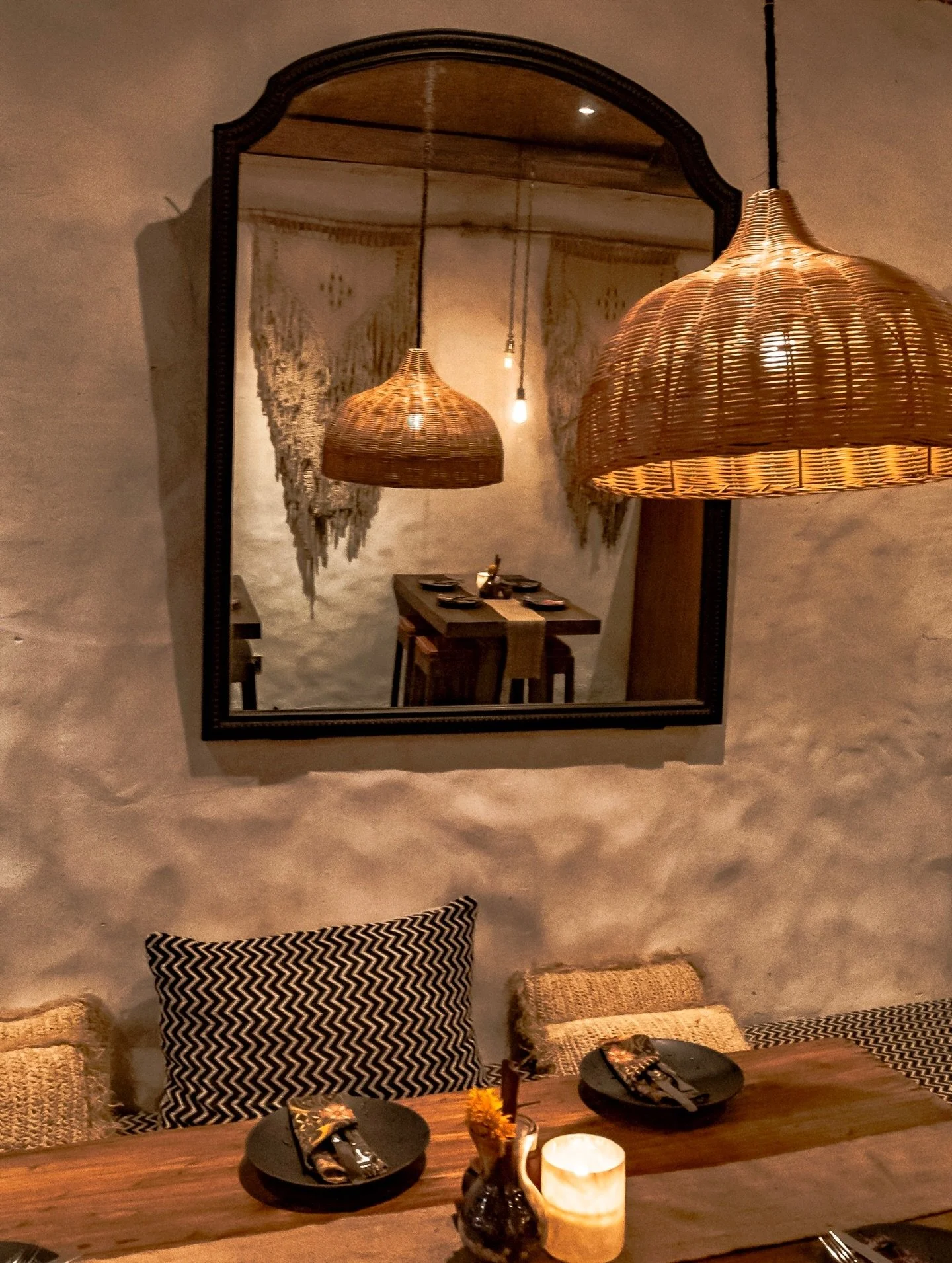 Every dish carries a memory. Every table tells a story. Take a seat and travel the islands.

&mdash;
𝐨𝐩𝐞𝐧 𝐝𝐚𝐢𝐥𝐲 𝟏𝟮 𝗽𝐦 𝐭𝐨 𝟏𝟎 𝐩𝐦

𝗥𝗘𝗦𝗘𝗥𝗩𝗔𝗧𝗜𝗢𝗡
Online: 𝐰𝐰𝐰.𝐥𝐢𝐚𝐩𝐥𝐢𝐚𝐩.𝐜𝐨𝐦
Call: +𝟲𝟮 𝟯𝟲𝟭 𝟵𝟬𝟴 𝟬𝟴𝟬𝟬
WhatsA