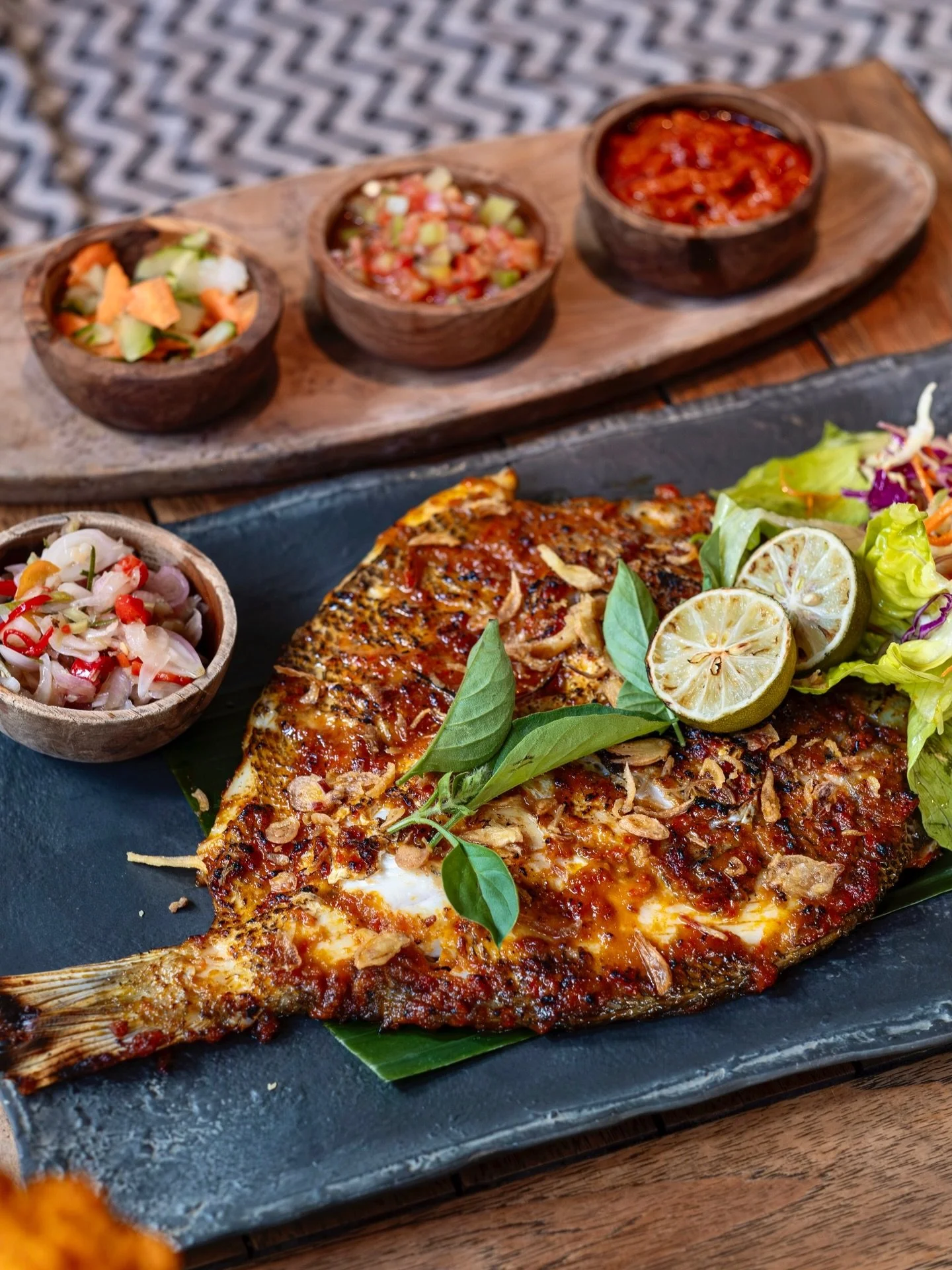 No shortcuts. Just fire, smoke, and flavor. Grilled live. Served loud. Grab a seat &amp; let the flames do the talking.

&mdash;
𝐨𝐩𝐞𝐧 𝐝𝐚𝐢𝐥𝐲 𝟏𝟮 𝗽𝐦 𝐭𝐨 𝟏𝟎 𝐩𝐦

𝗥𝗘𝗦𝗘𝗥𝗩𝗔𝗧𝗜𝗢𝗡
Online: 𝐰𝐰𝐰.𝐥𝐢𝐚𝐩𝐥𝐢𝐚𝐩.𝐜𝐨𝐦
Call: +𝟲𝟮 ?