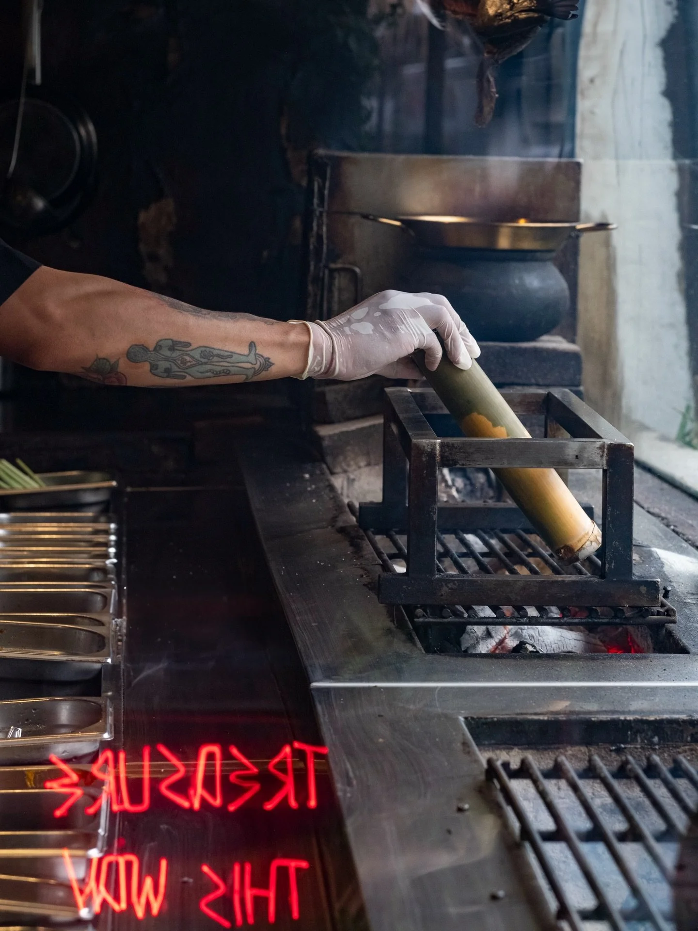 Slow heat, real smoke, serious flavor and cooked the way it should be. Grab a seat &amp; dig in

&mdash;
𝐨𝐩𝐞𝐧 𝐝𝐚𝐢𝐥𝐲 𝟏𝟮 𝗽𝐦 𝐭𝐨 𝟏𝟎 𝐩𝐦

𝗥𝗘𝗦𝗘𝗥𝗩𝗔𝗧𝗜𝗢𝗡
Online: 𝐰𝐰𝐰.𝐥𝐢𝐚𝐩𝐥𝐢𝐚𝐩.𝐜𝐨𝐦
Call: +𝟲𝟮 𝟯𝟲𝟭 𝟵𝟬𝟴 𝟬𝟴𝟬𝟬
Wh