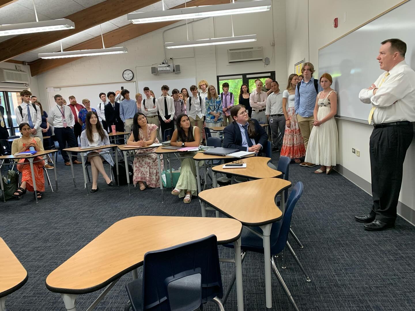 The end of an era&mdash;Mr. Wall&rsquo;s last class after 25 years of service. 💙 
Veni, vidi, vici.