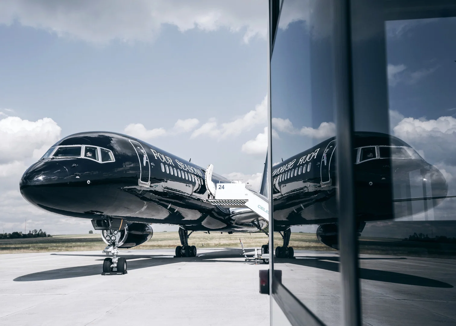 NH-commmision-Four Season Private Jet-002.jpg