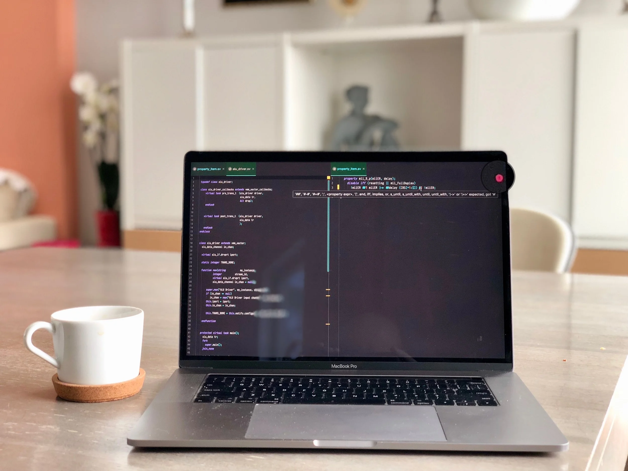 Edaphic.Studio Laptop View Error Checking - 1.jpg