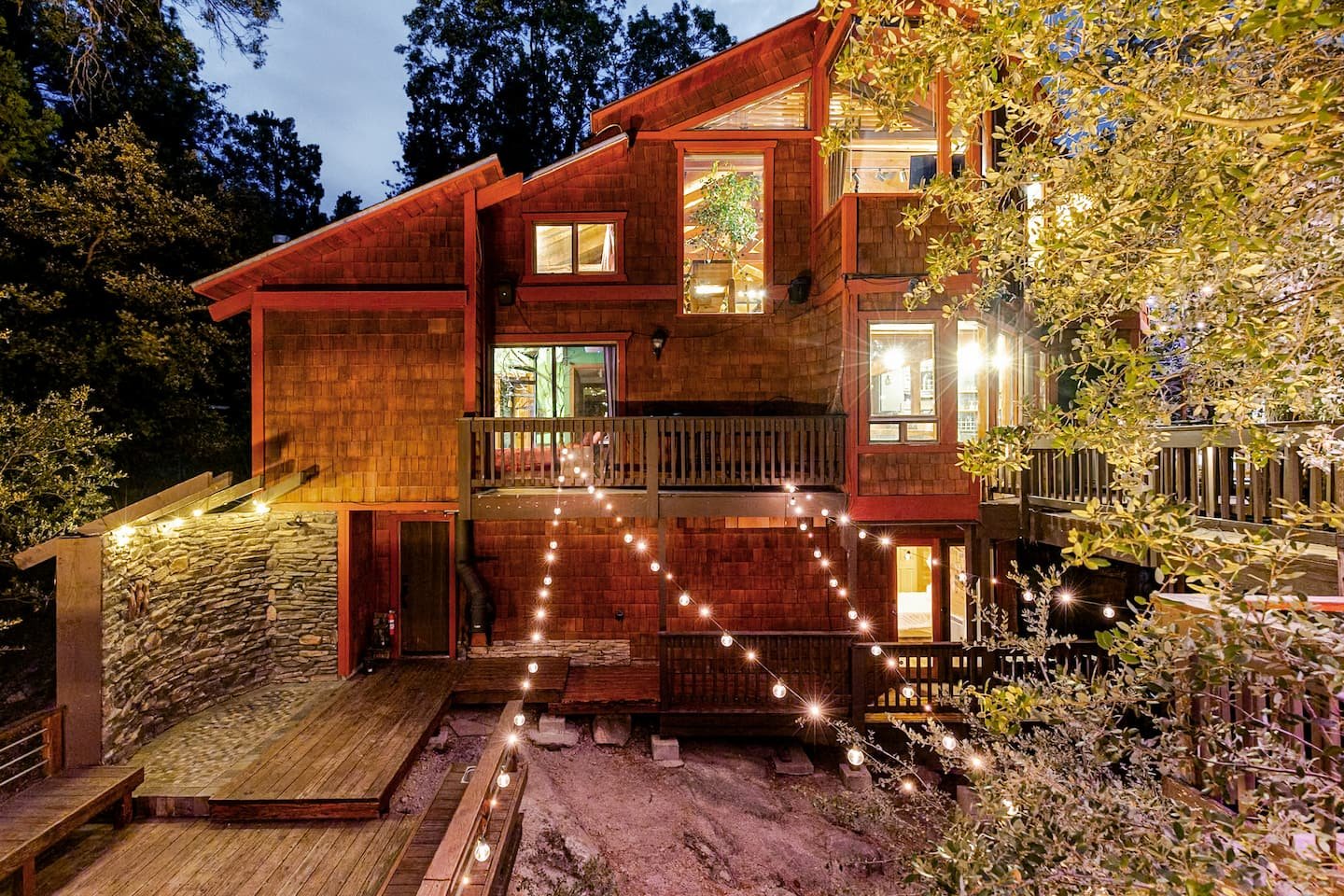 faerie-house-idyllwild-unique-cabin-exterior-night.jpeg