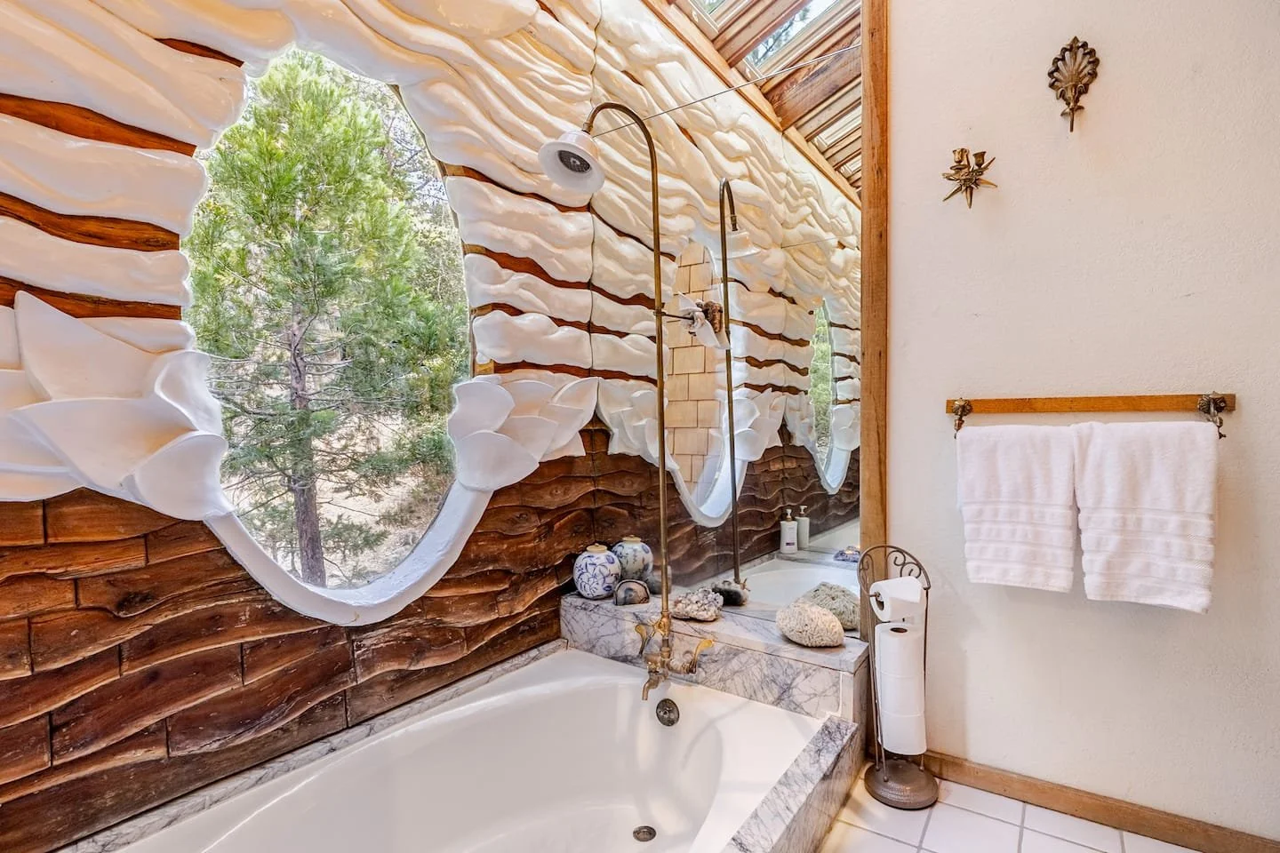 faerie-house-idyllwild-romantic-bathtub-forest-view.jpeg