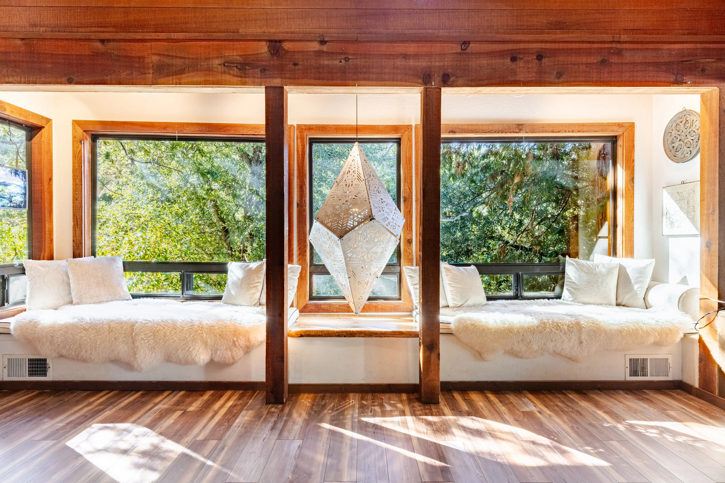 2025 photos window seats living room.jpeg