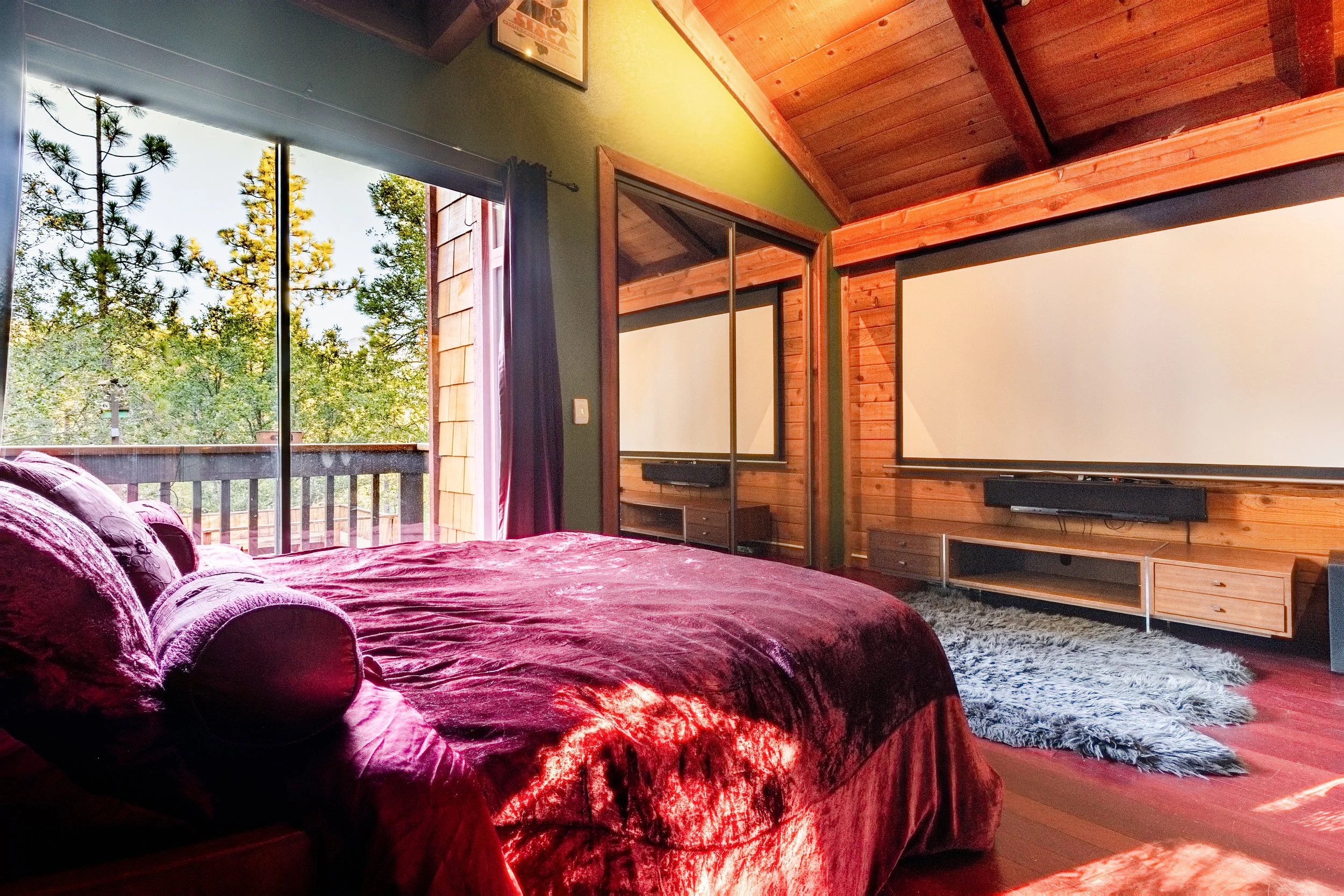 The Enchanted Treehouse Theatre Suite 2