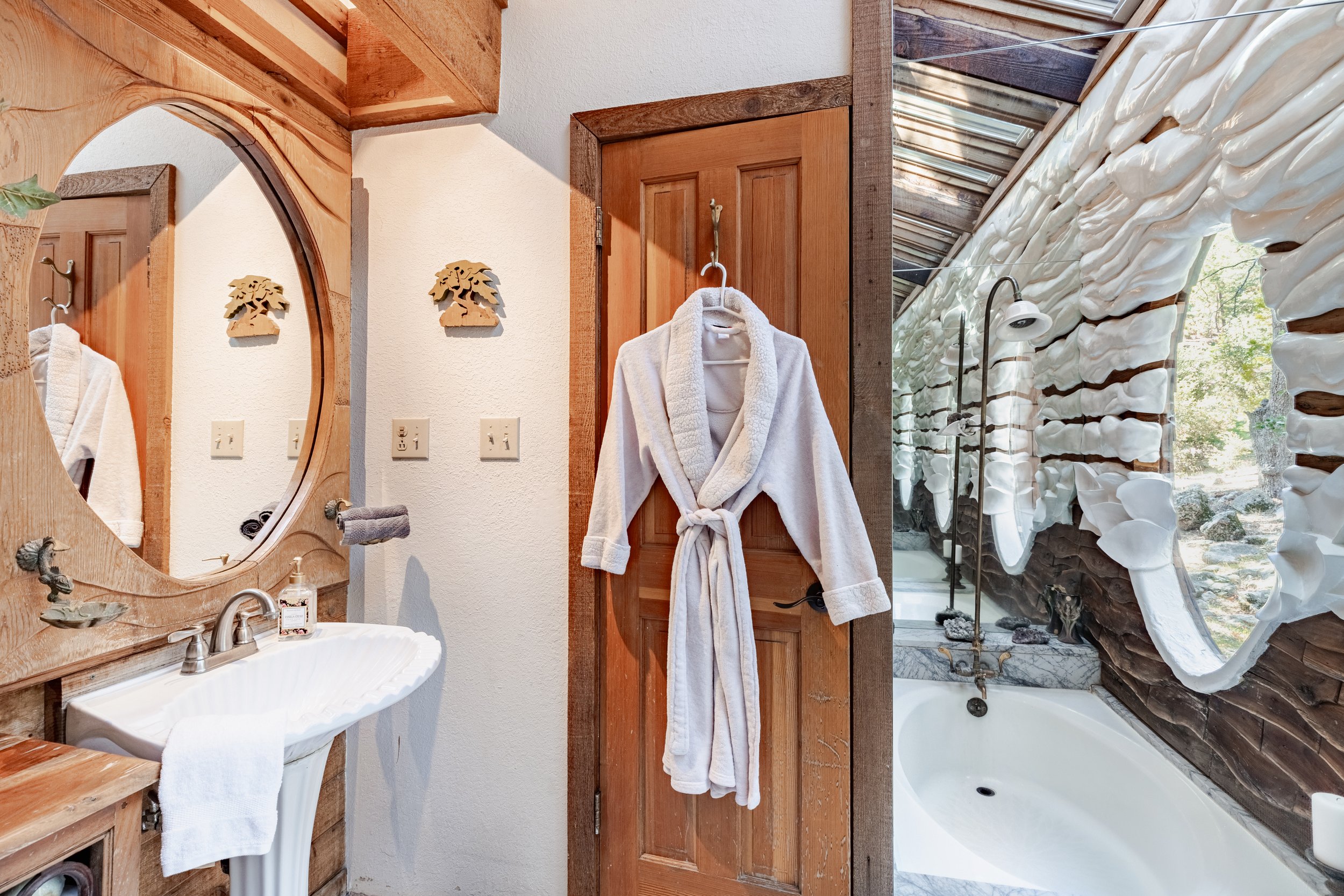 The Moon Rise Bath Infinity Mirrors