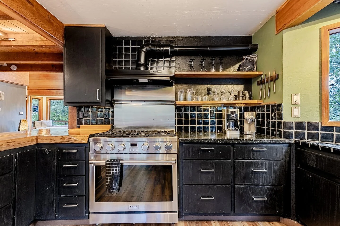 faerie-house-idyllwild-stocked-kitchen-vacation-rental.jpeg