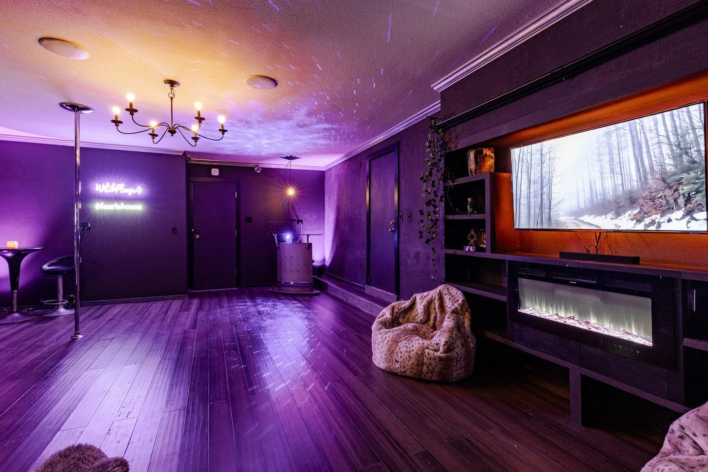 faerie-house-idyllwild-pinball-game-room-dance-pole.jpeg