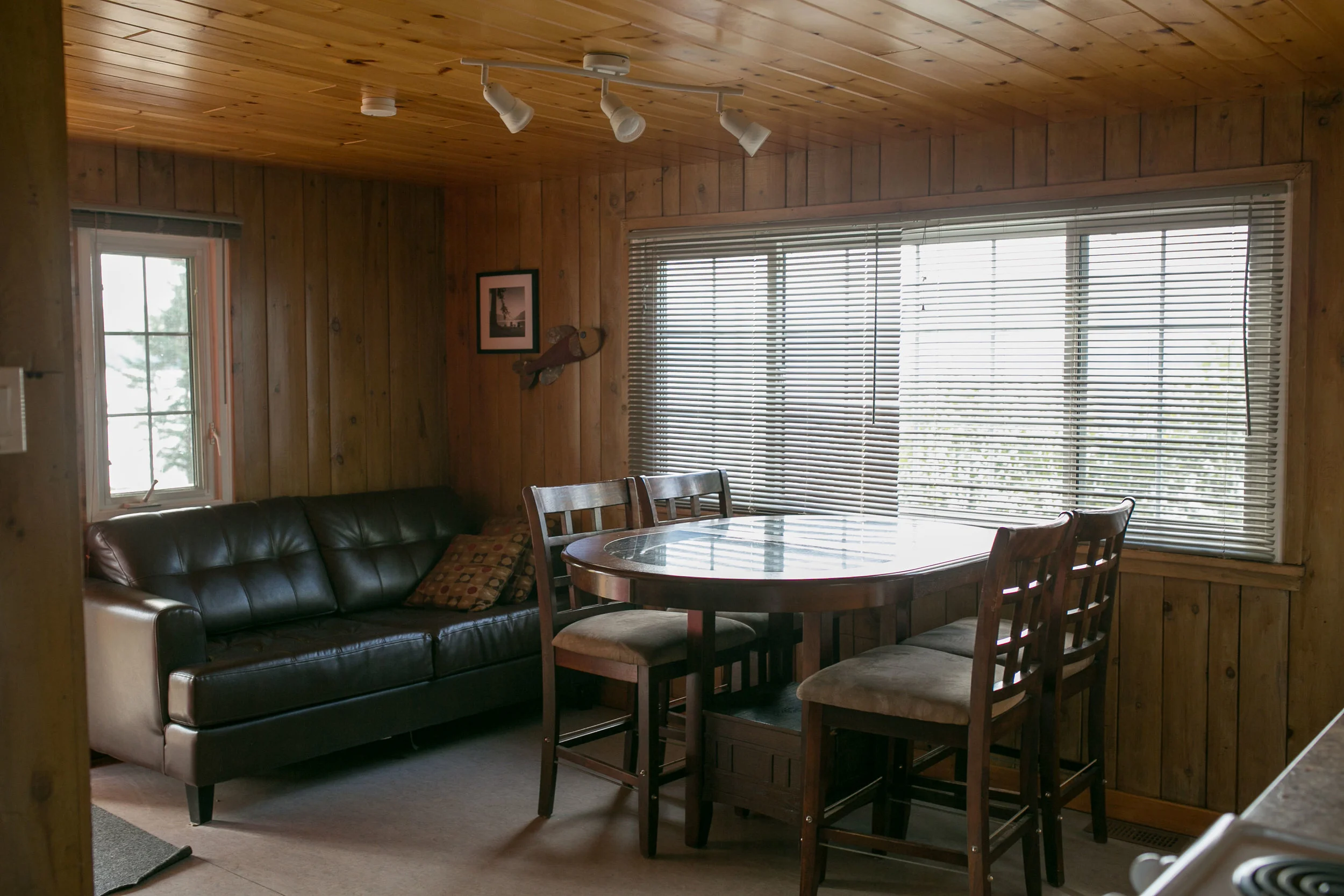 Cabins — Edgewater Park Lodge
