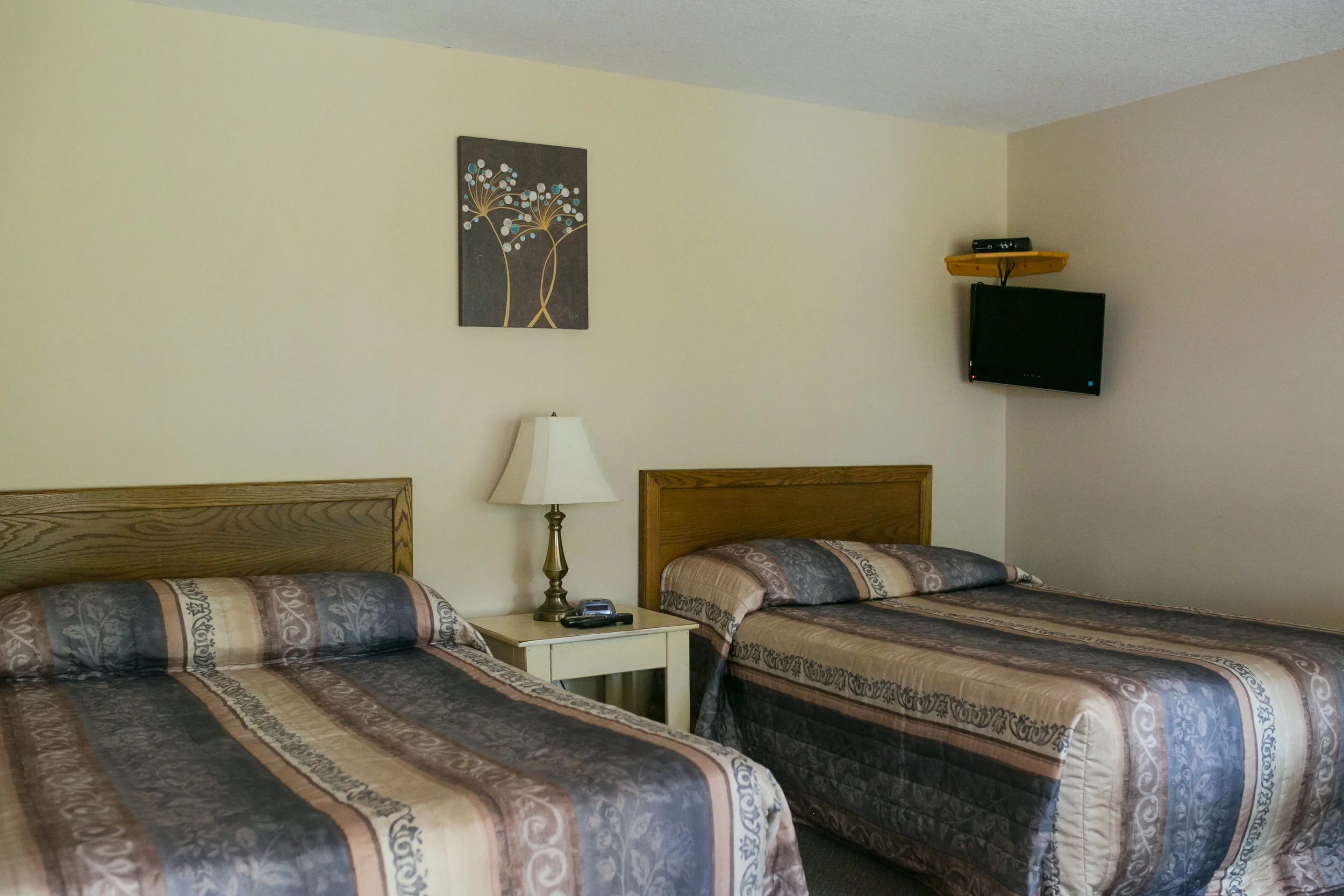 Rooms — Edgewater Park Lodge