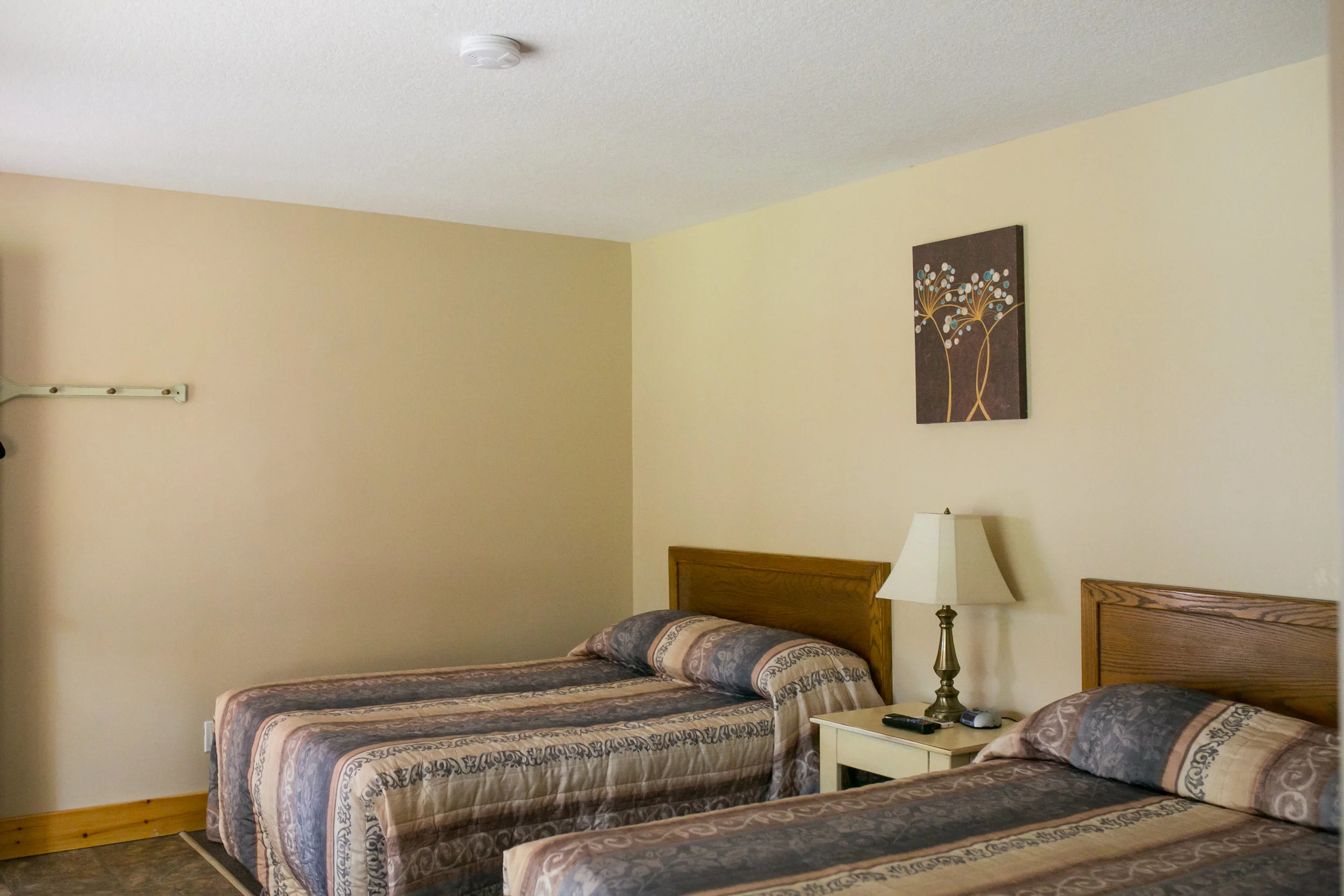 Rooms — Edgewater Park Lodge