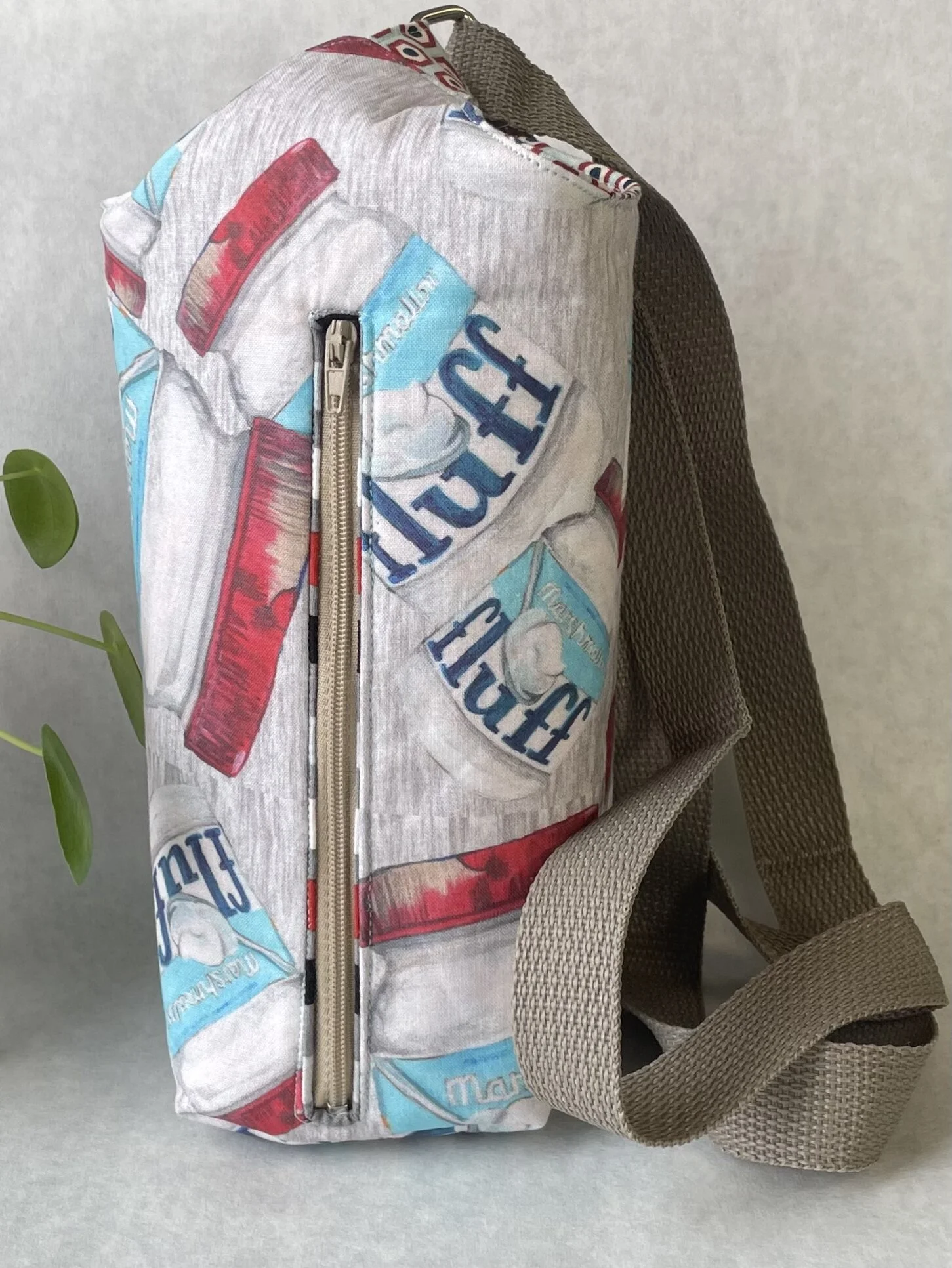 8EC8DFA4-8F83-480A-BBAC-EFCDFA6A893E