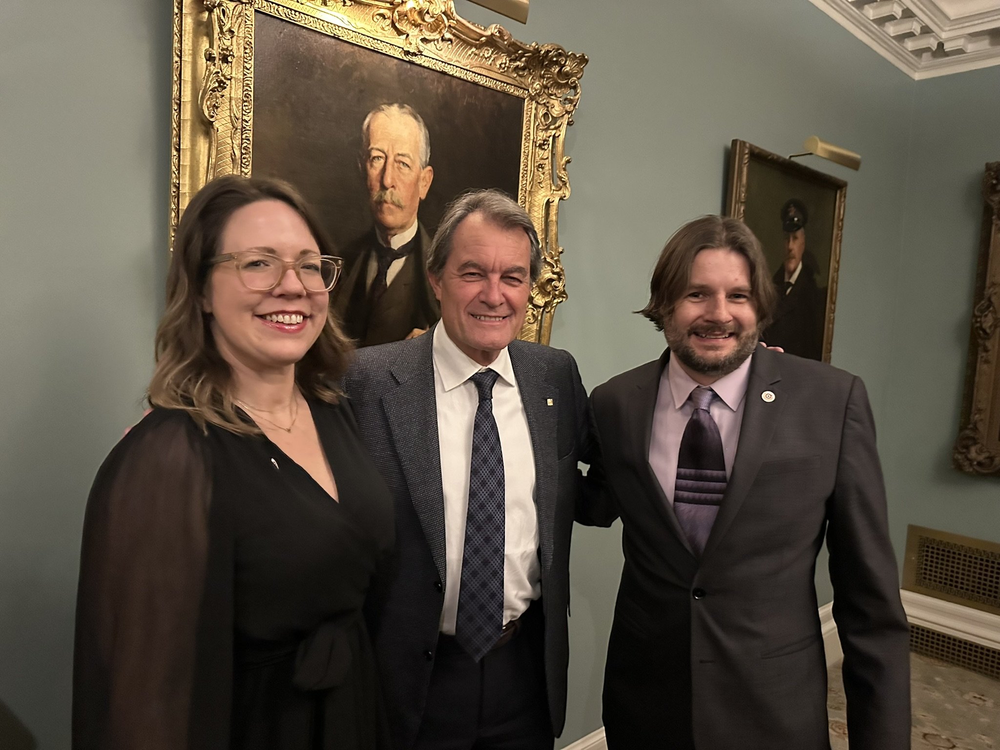 President Artur Mas (center) with CAC Vice President Anselm Bossacoma (right) and CAC Board Member Katrina Drabek