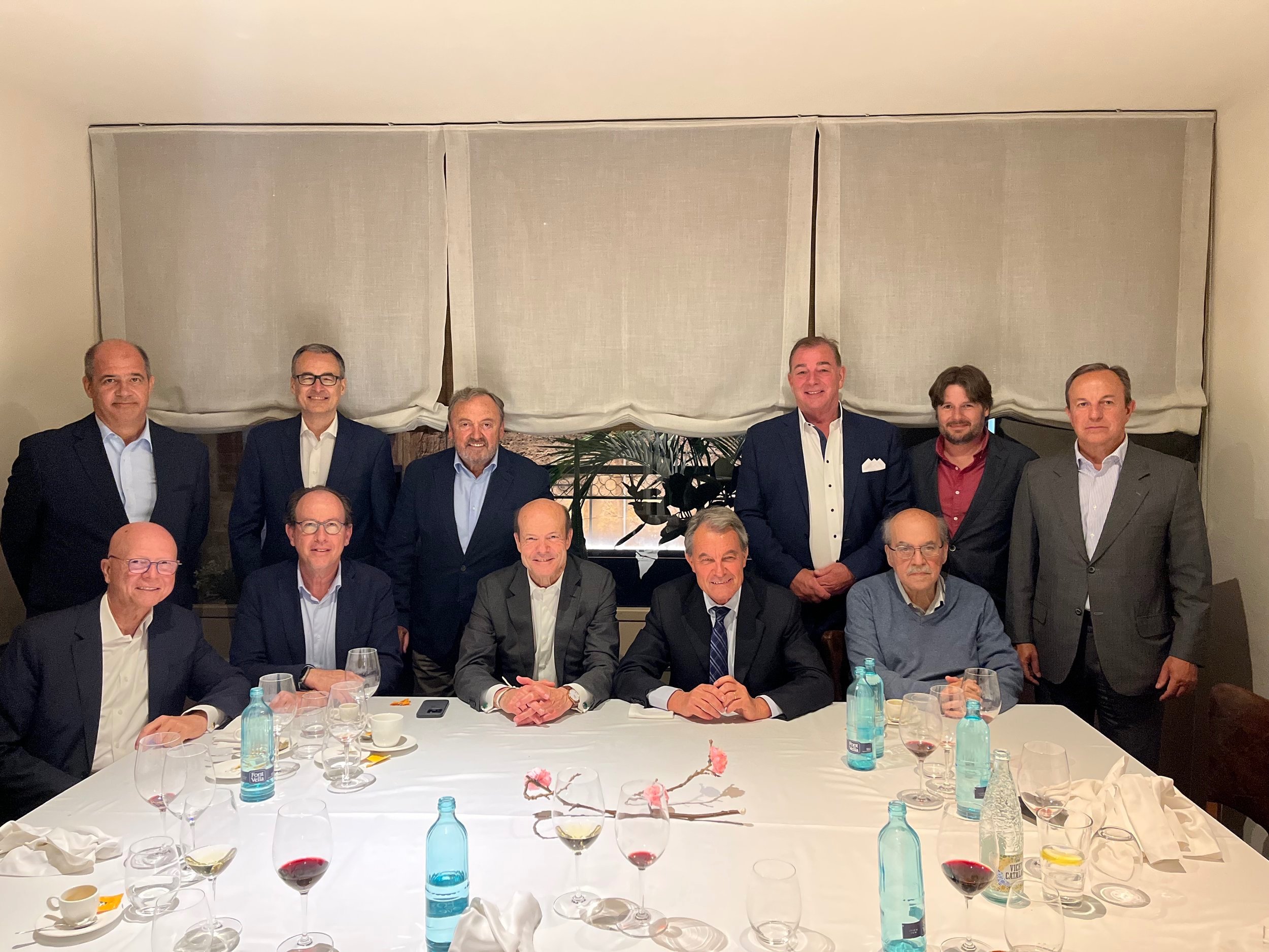 CAC President Marc Corsi, CAC Vice President Anselm Bossacoma, and CAC Press Secretary Xavi Vila with President Artur Mas and other key Barcelona Businesspeople