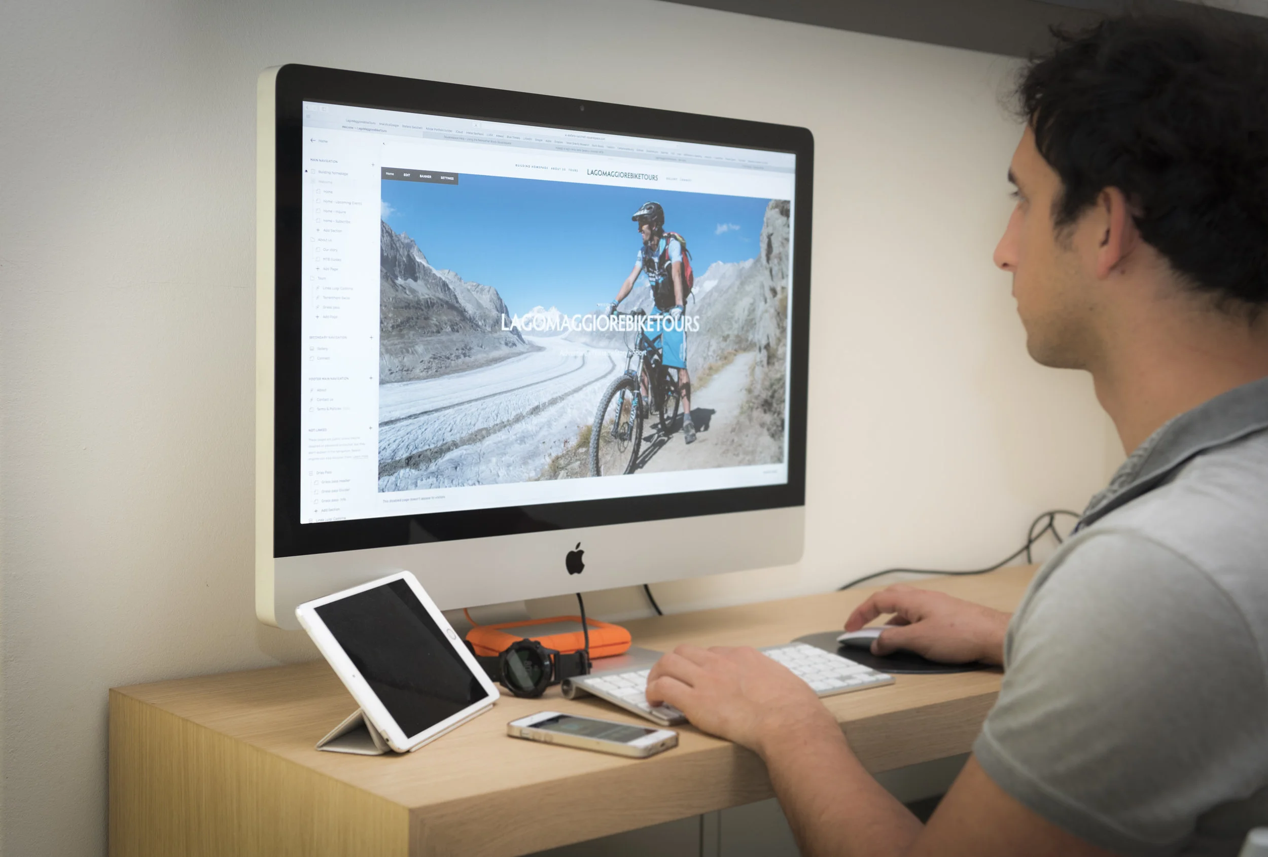 Facebook Page is online!